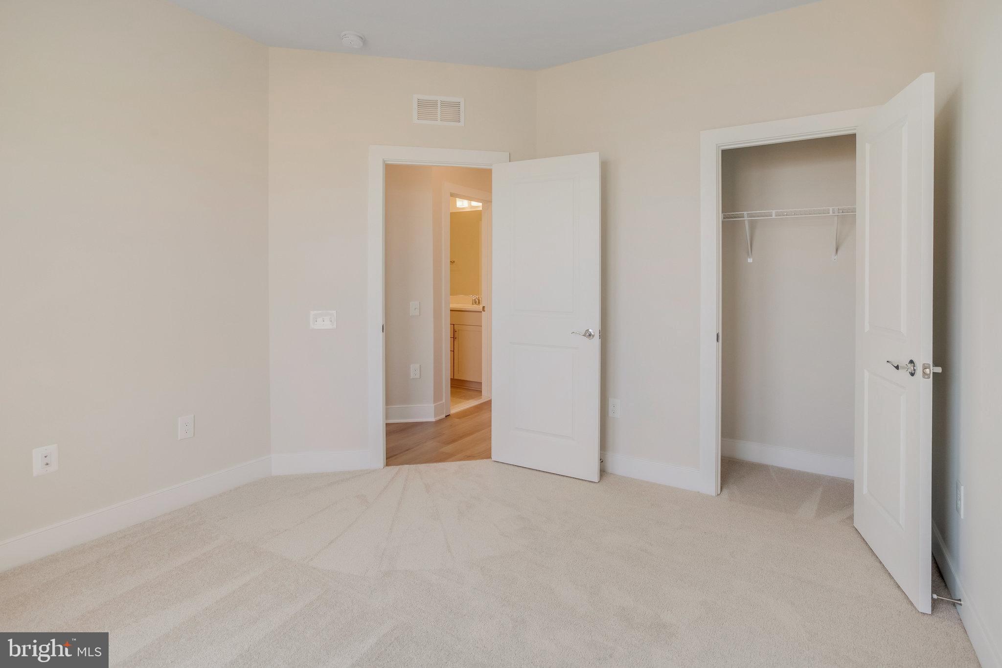 POTOMAC SHORES - Residential Lease