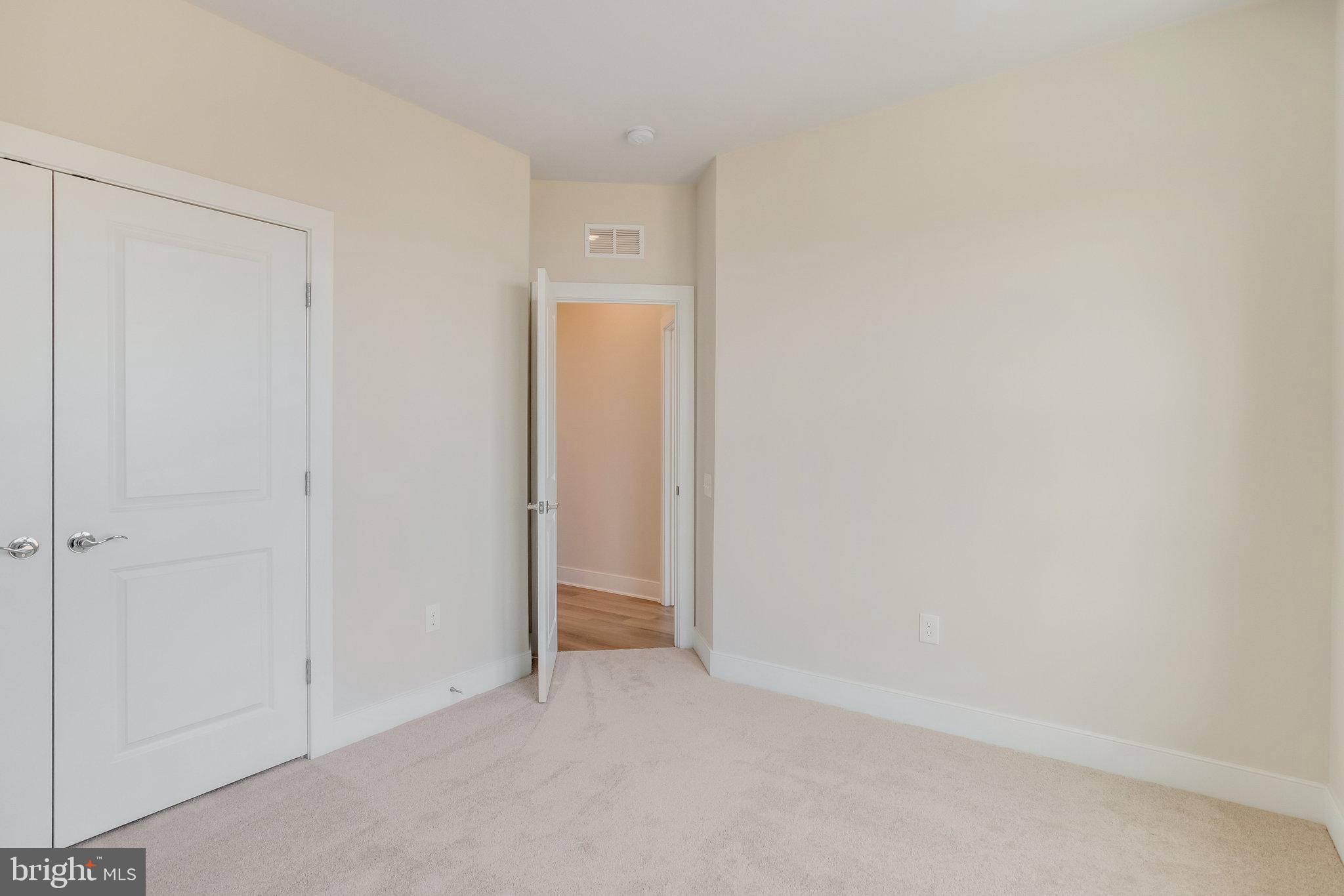 POTOMAC SHORES - Residential Lease