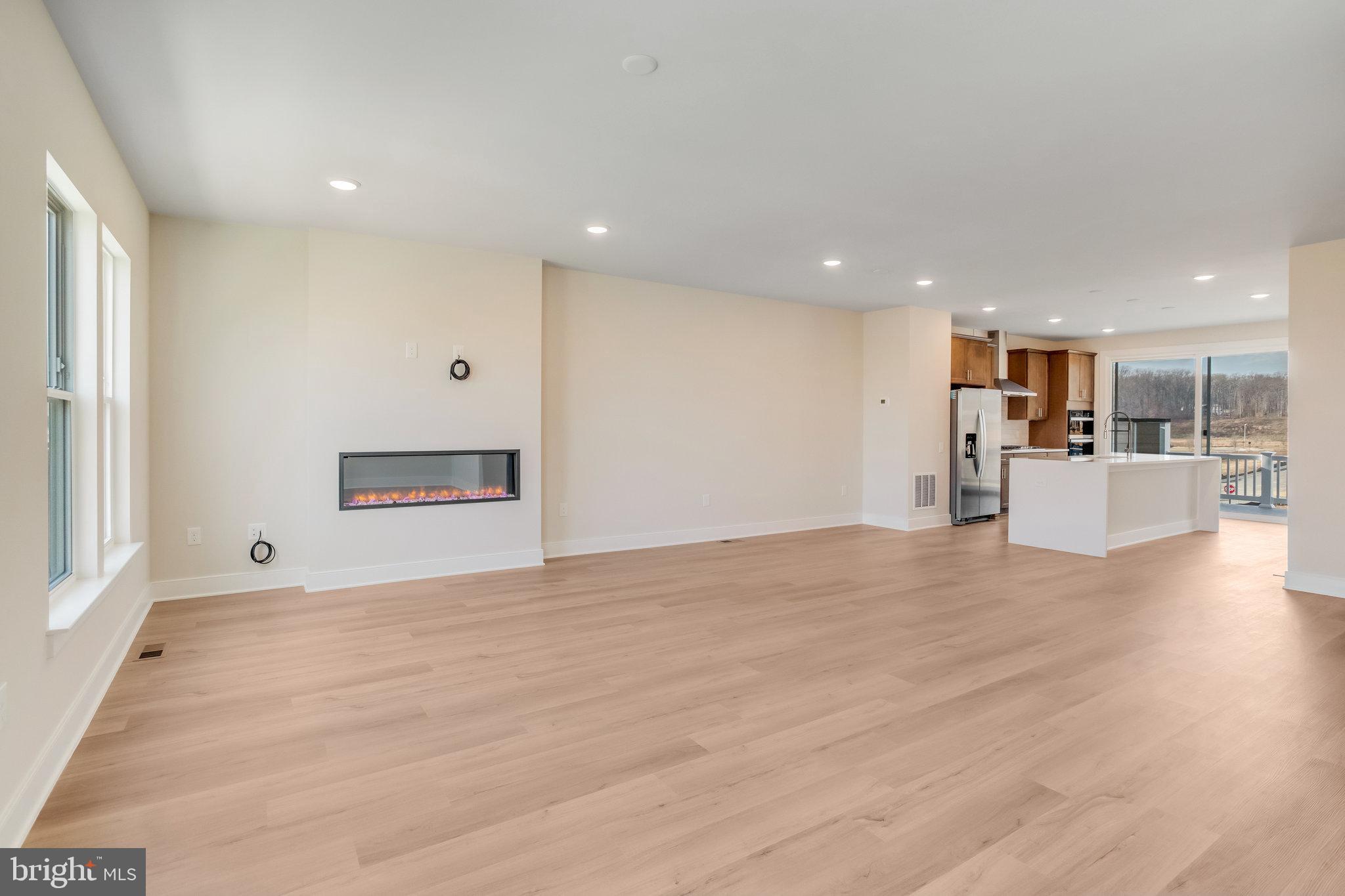 POTOMAC SHORES - Residential Lease