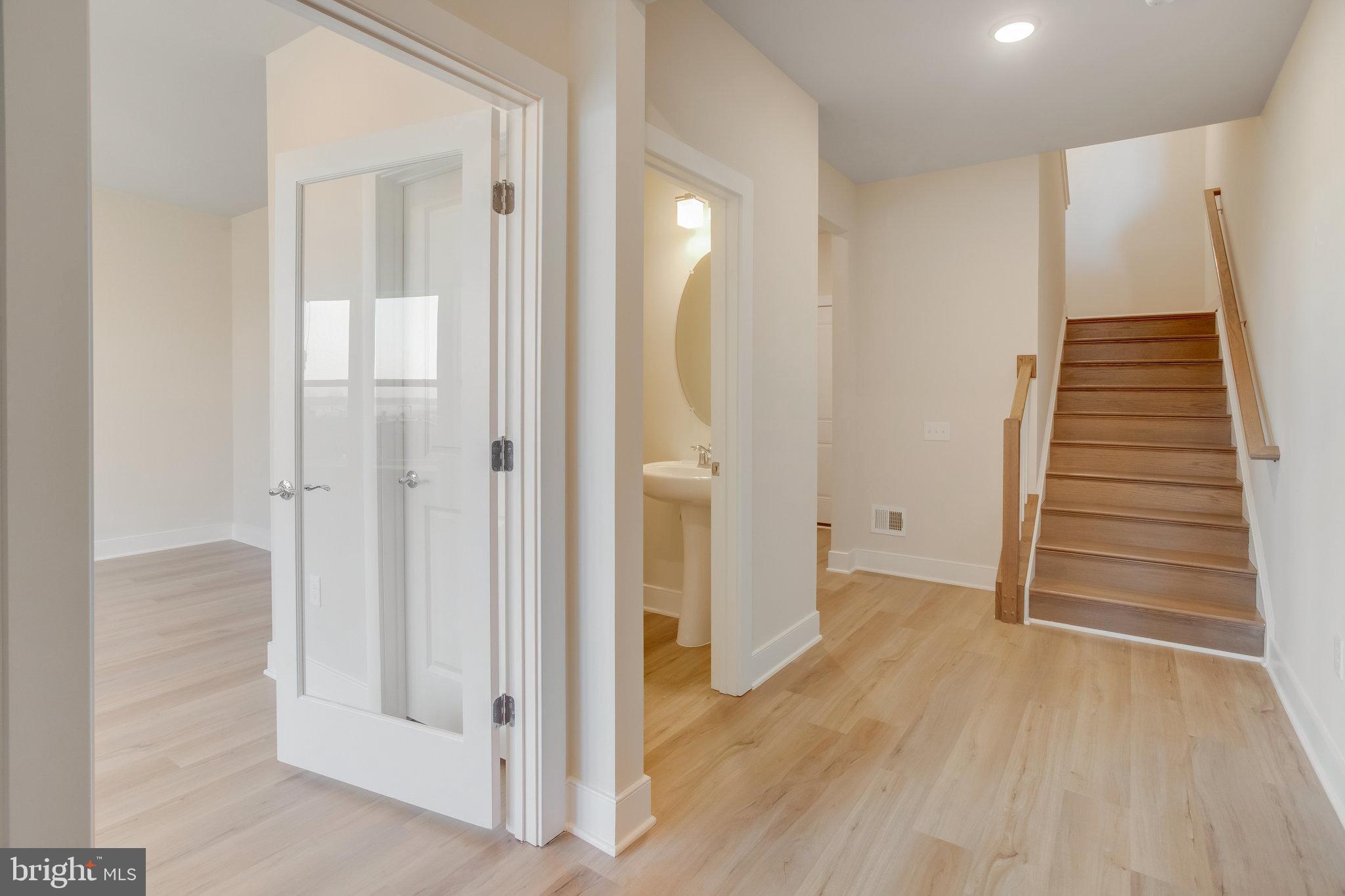 POTOMAC SHORES - Residential Lease