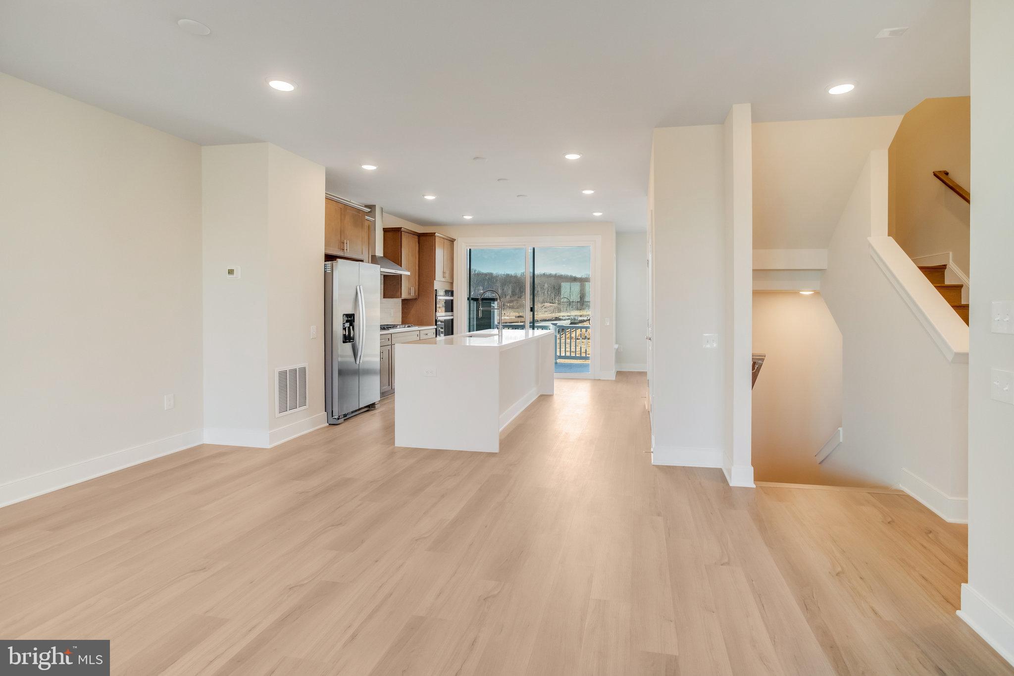 POTOMAC SHORES - Residential Lease