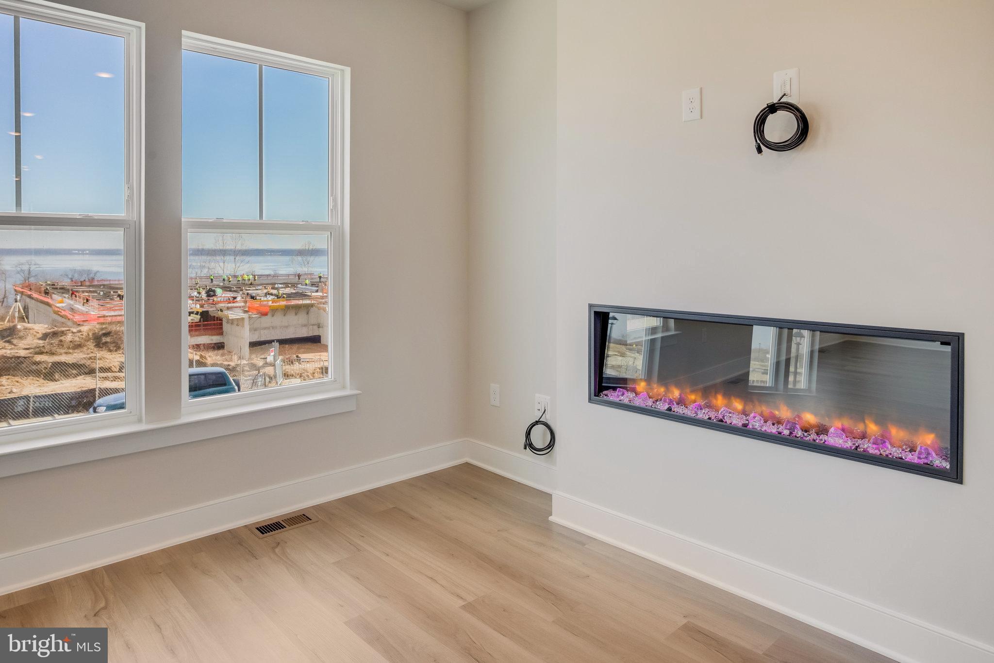 POTOMAC SHORES - Residential Lease