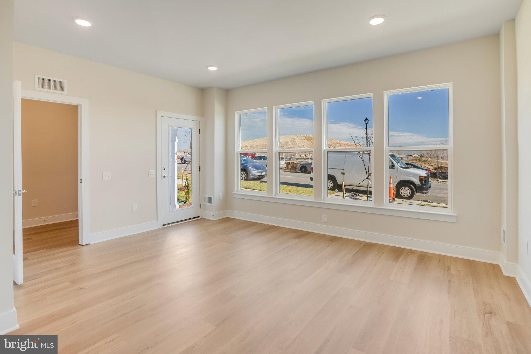 POTOMAC SHORES - Residential Lease