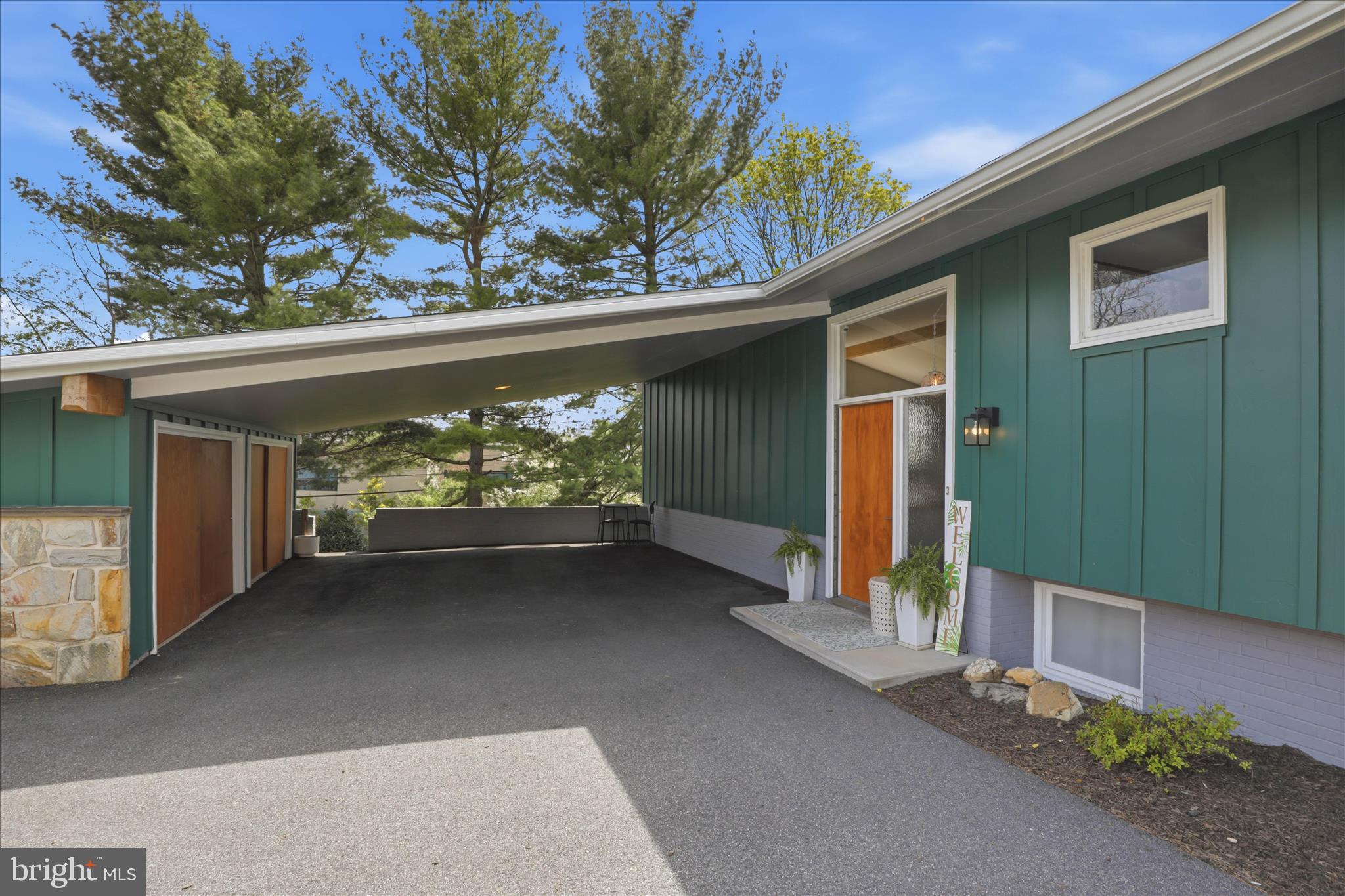 BEVERLY ESTATES - Residential