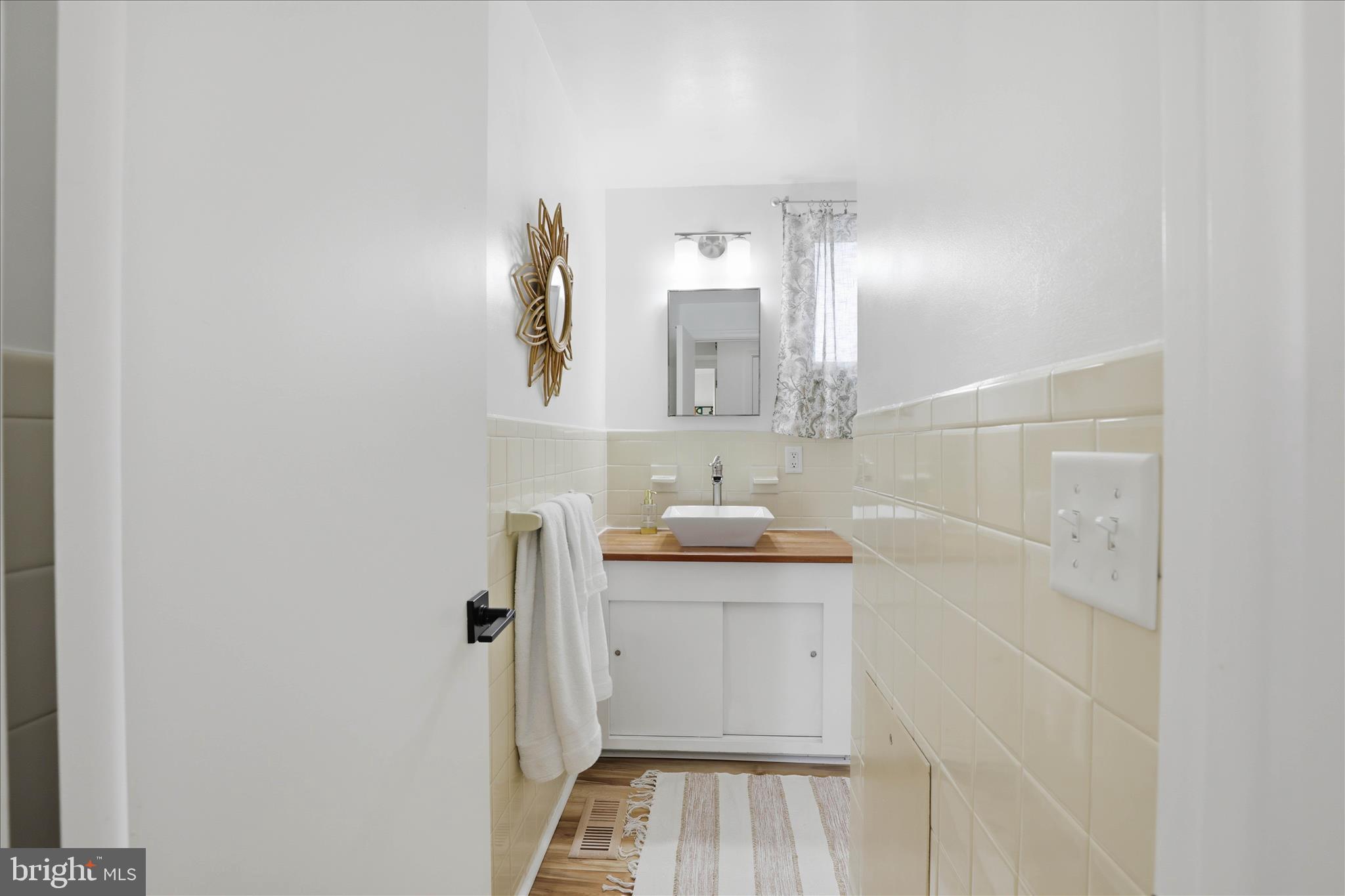 BEVERLY ESTATES - Residential