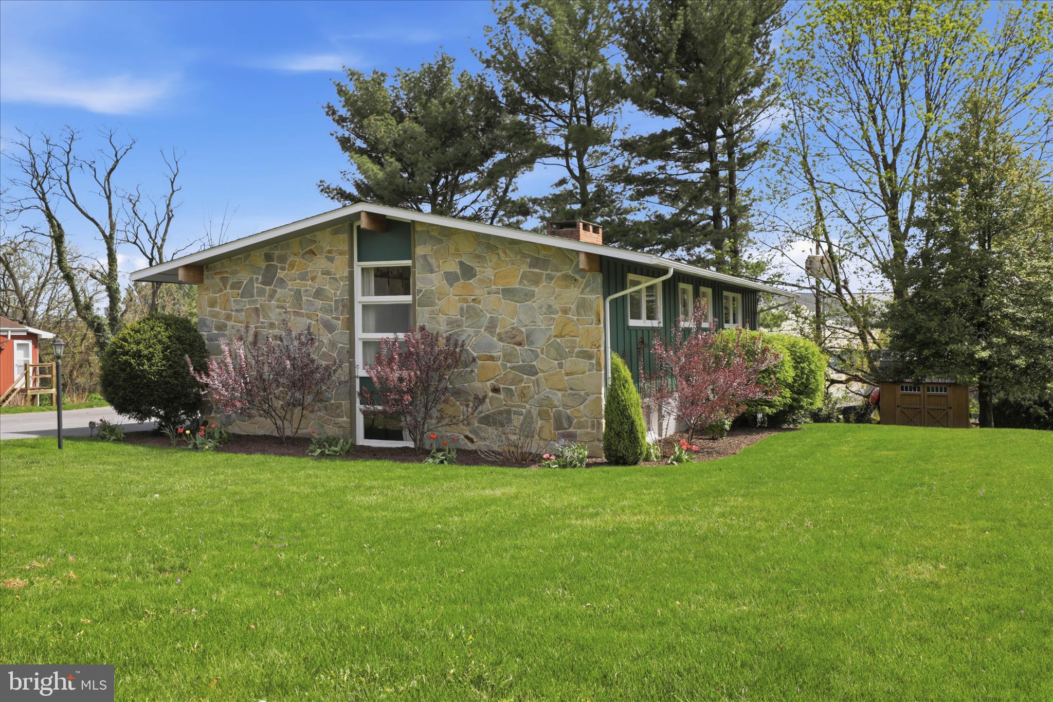 BEVERLY ESTATES - Residential