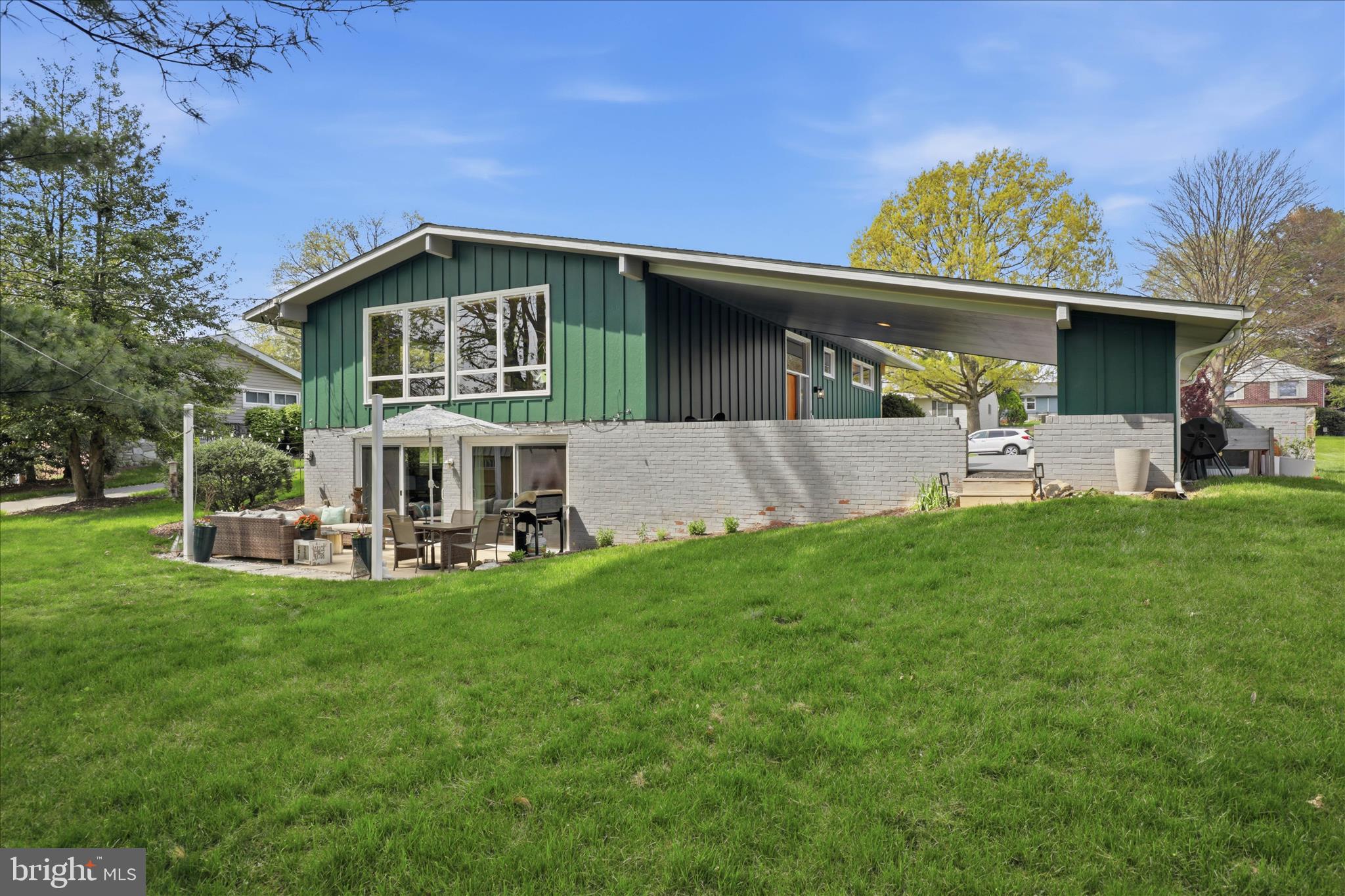 BEVERLY ESTATES - Residential