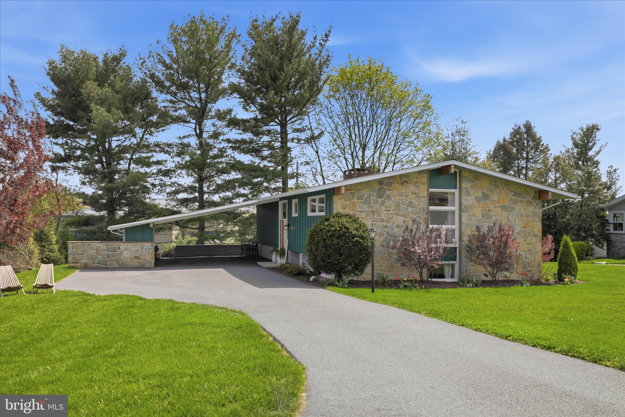 254 BLUFF VIEW DRIVE