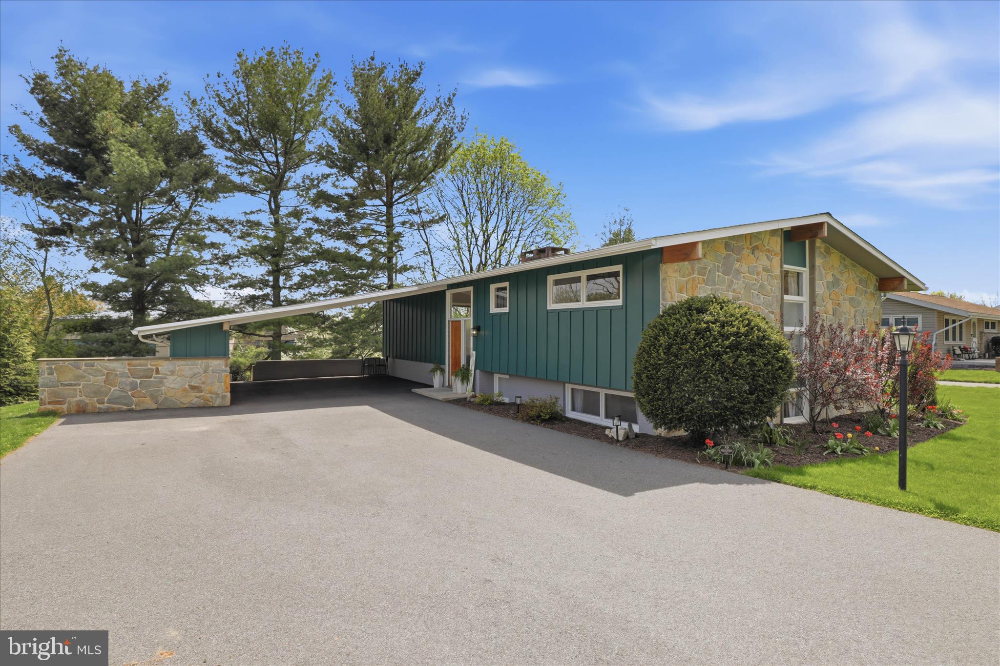 BEVERLY ESTATES - Residential