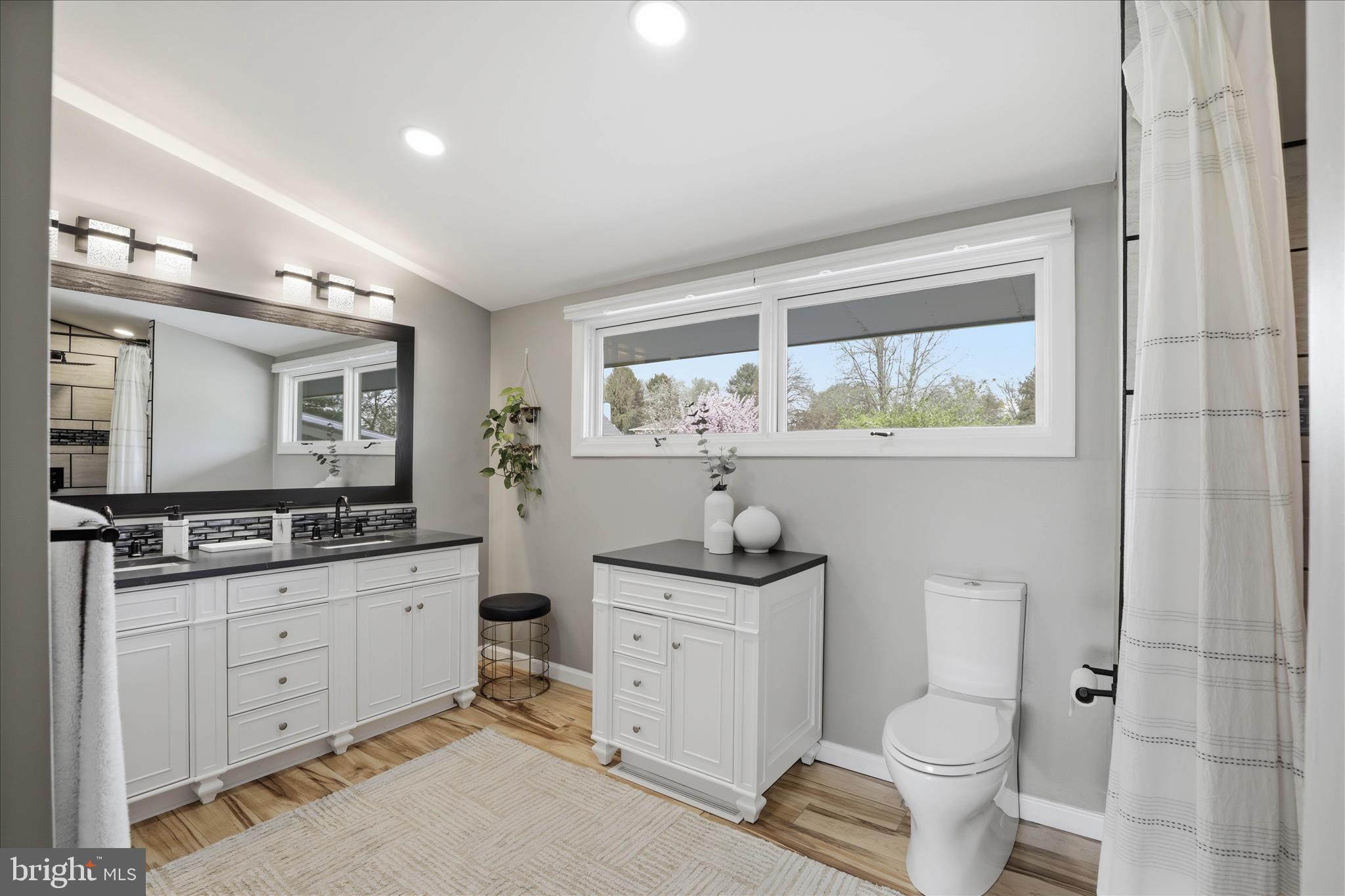 BEVERLY ESTATES - Residential