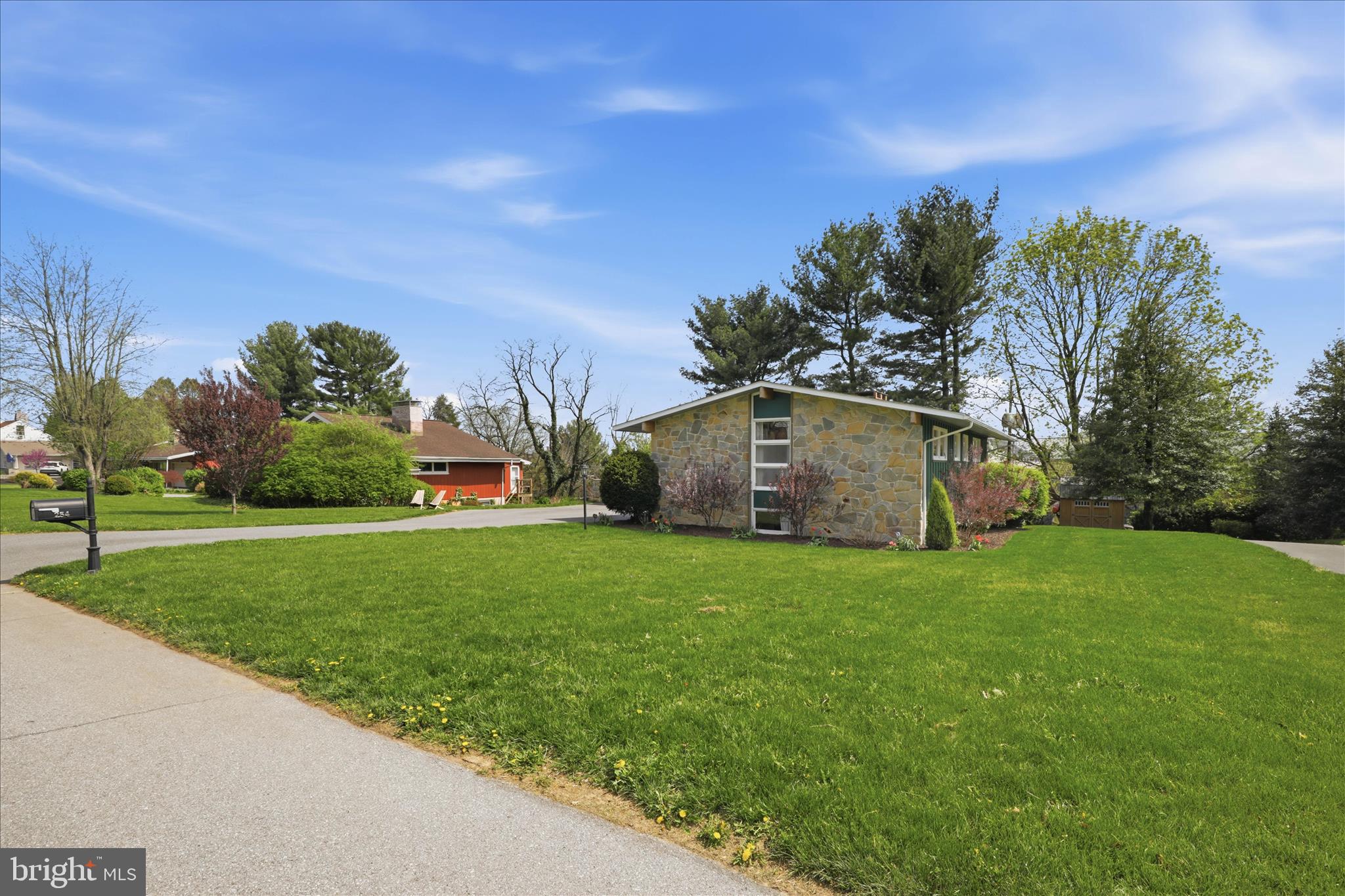 BEVERLY ESTATES - Residential