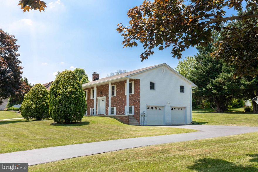 *Welcome to this immaculate 3BR 2Bath brick front home in rarely available Kempfield subdivision*Exterior boasts over 1/2 acre, 2 car garage, large covered front porch, screened in porch w/skylights, mature shade trees, newly coated driveway, & a large 20' X 11' storage shed*Inside features gleaming hardwoods, new light fixtures, new neutral professional paint, 2 fireplaces, new carpet, a newer TRANE HVAC w/UV Filter, new Rheem hot water heater (2023), & a finished lower level*Quiet neighborhood with No HOA and No City Taxes*Nearly 1,900 finished square feet of living space*Truly a gem of a property*