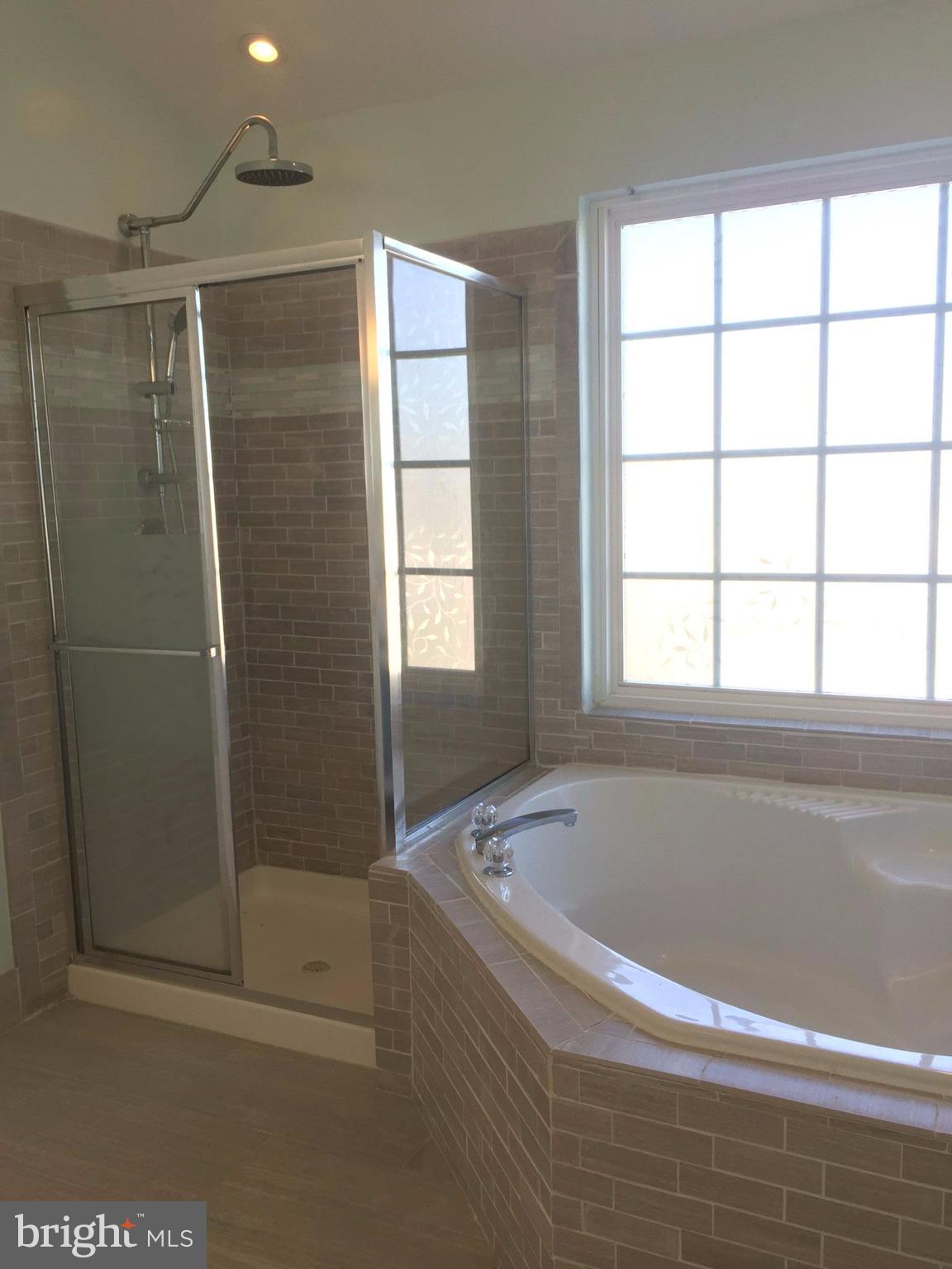 SOUTH RIDING - Residential Lease