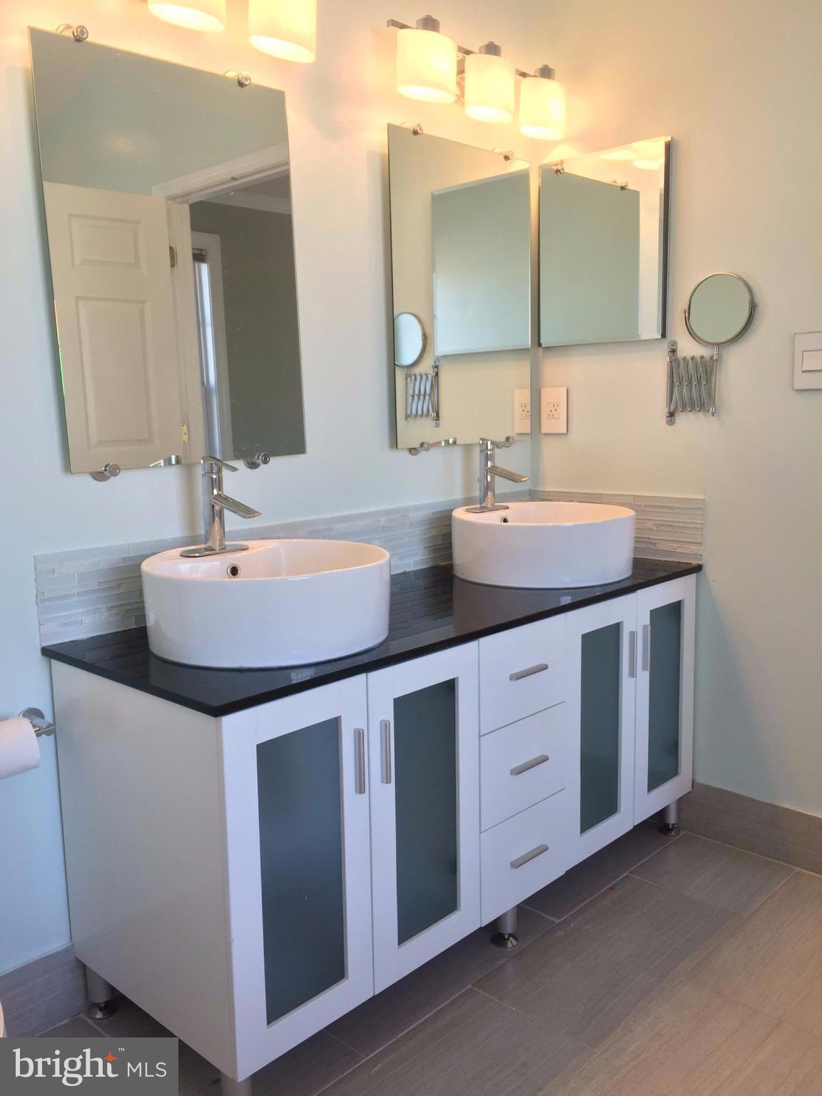 SOUTH RIDING - Residential Lease