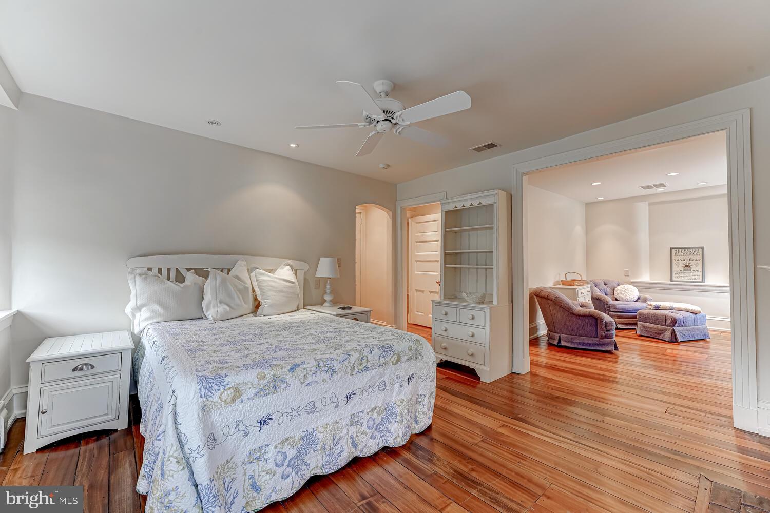 HILLOCH MANOR - Residential