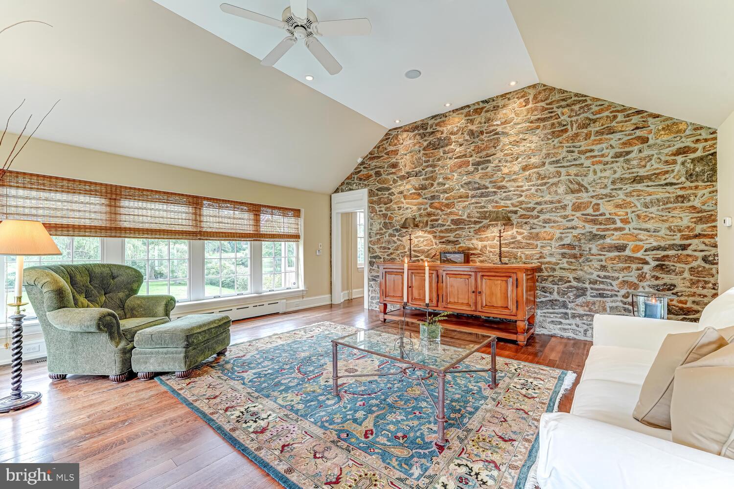 HILLOCH MANOR - Residential