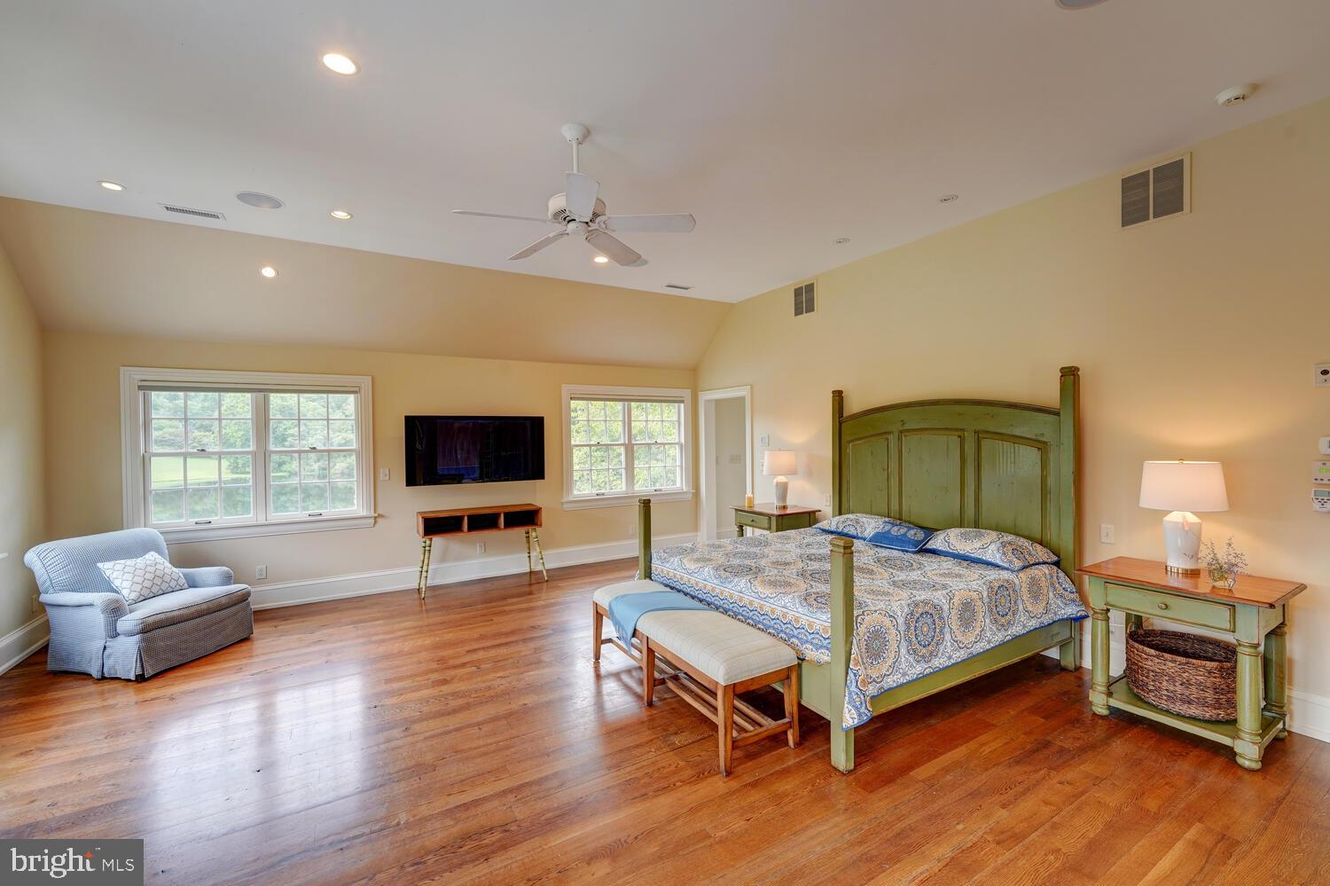 HILLOCH MANOR - Residential