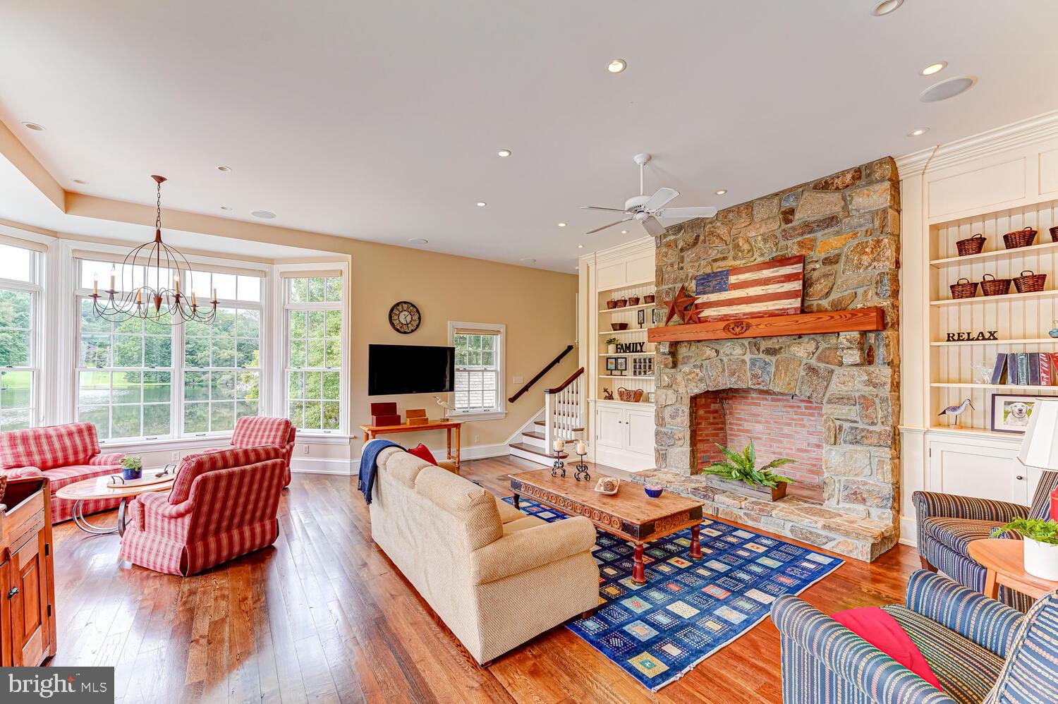 HILLOCH MANOR - Residential