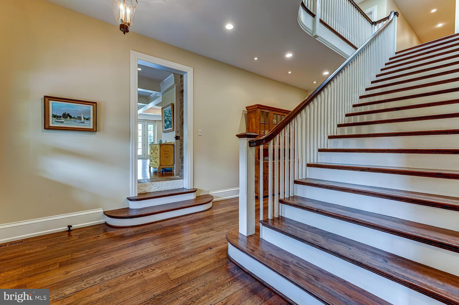 HILLOCH MANOR - Residential