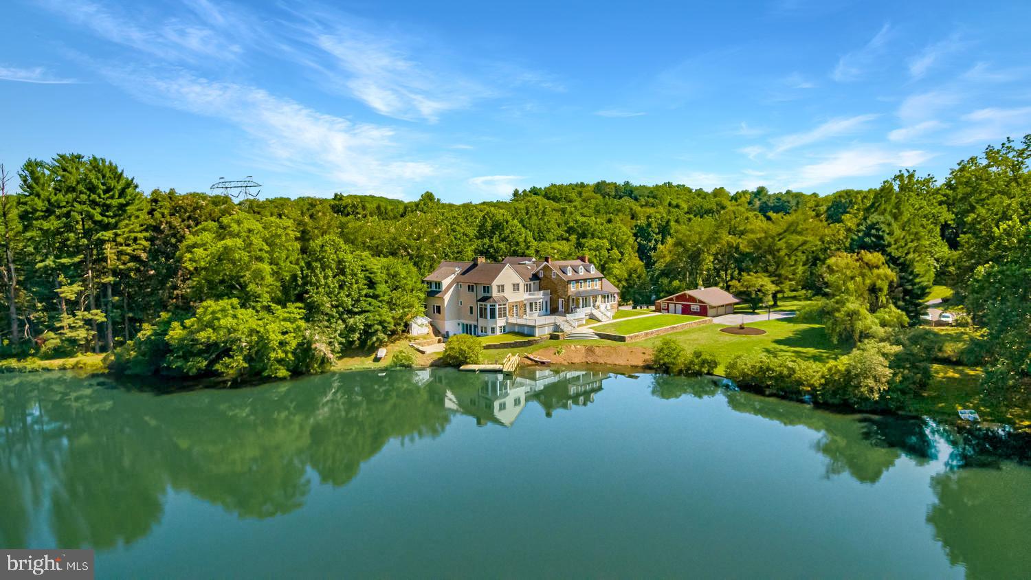 HILLOCH MANOR - Residential