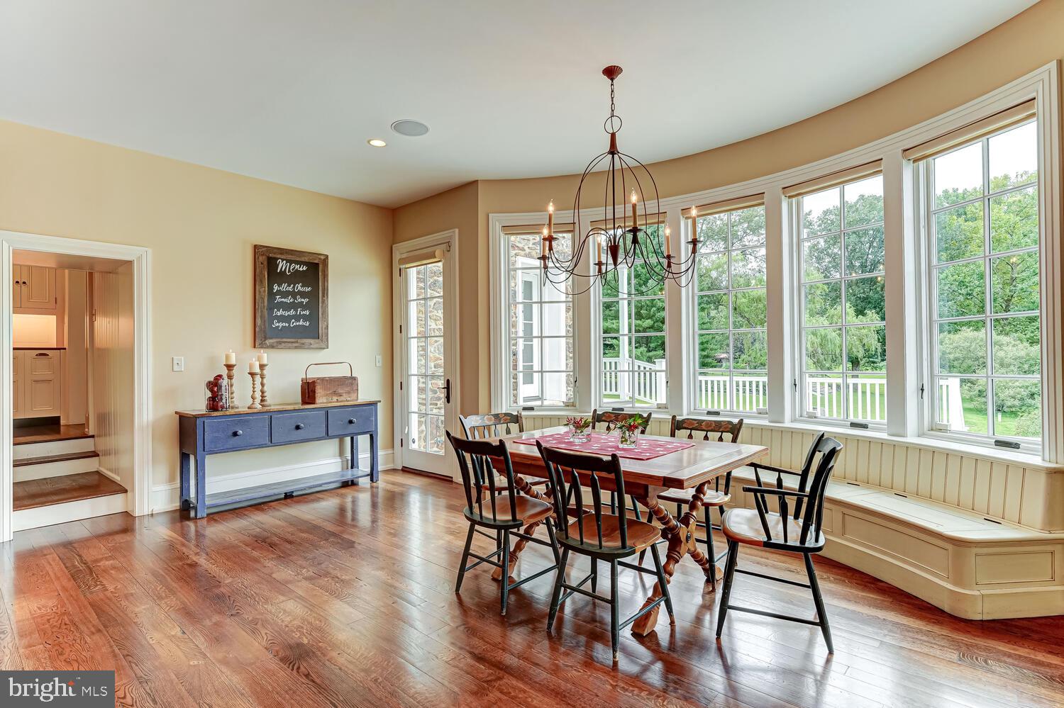 HILLOCH MANOR - Residential