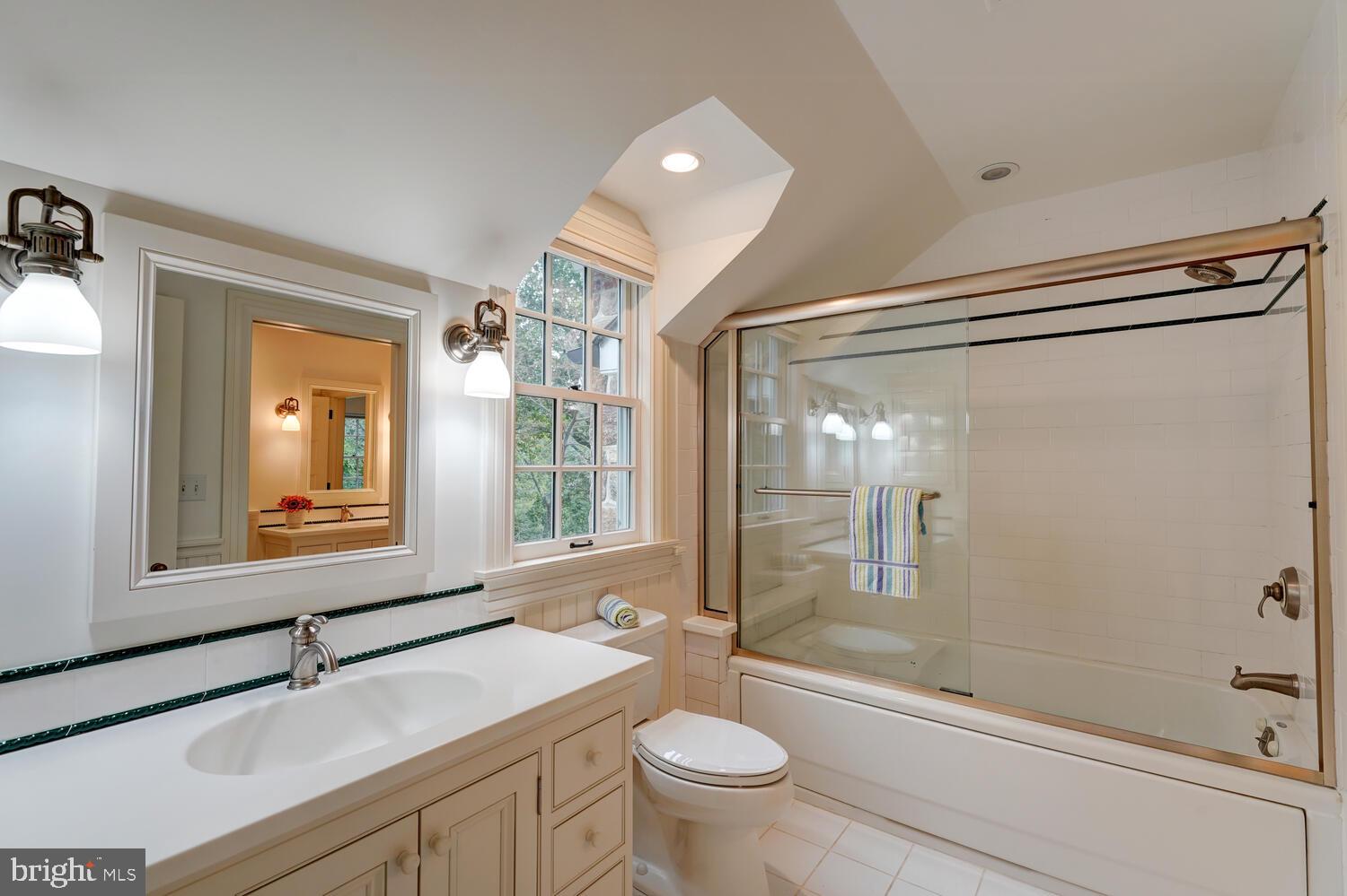 HILLOCH MANOR - Residential