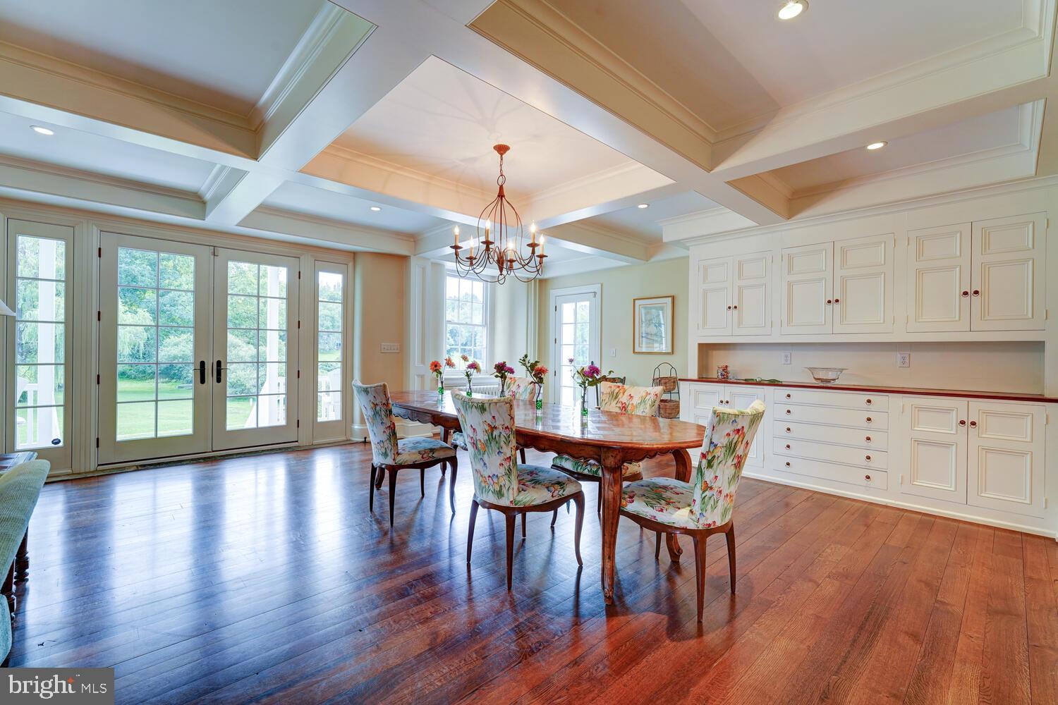 HILLOCH MANOR - Residential