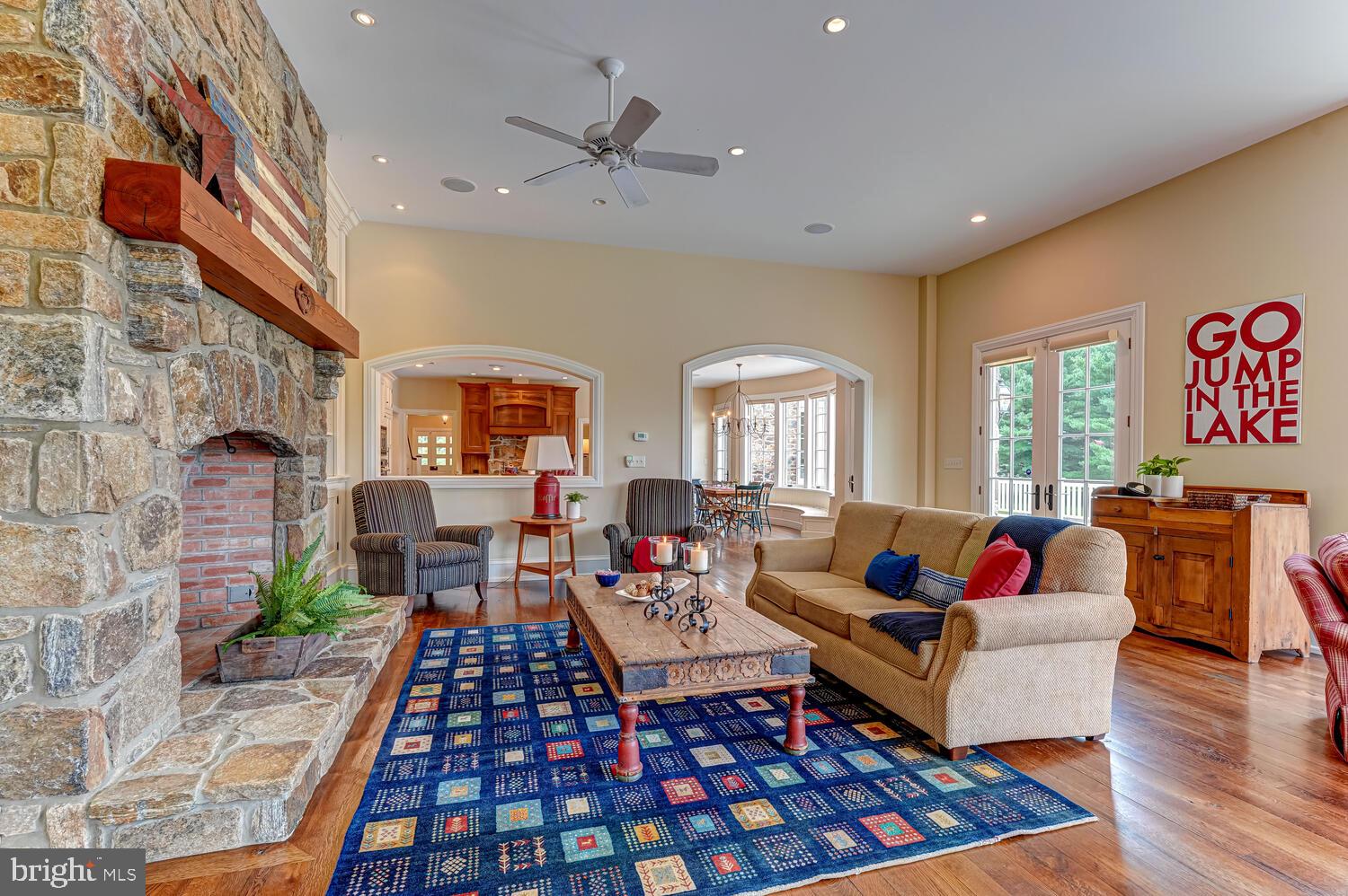 HILLOCH MANOR - Residential