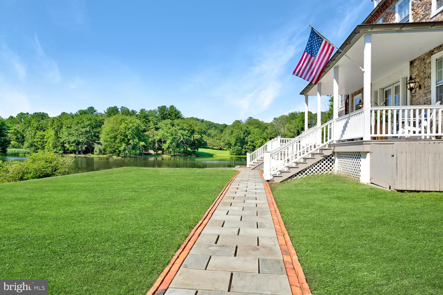 HILLOCH MANOR - Residential