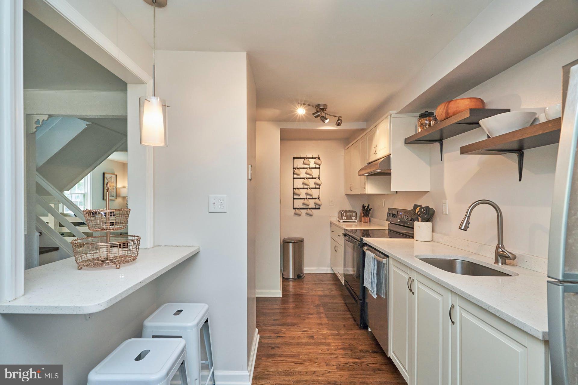 GREENWICH HILL - Residential