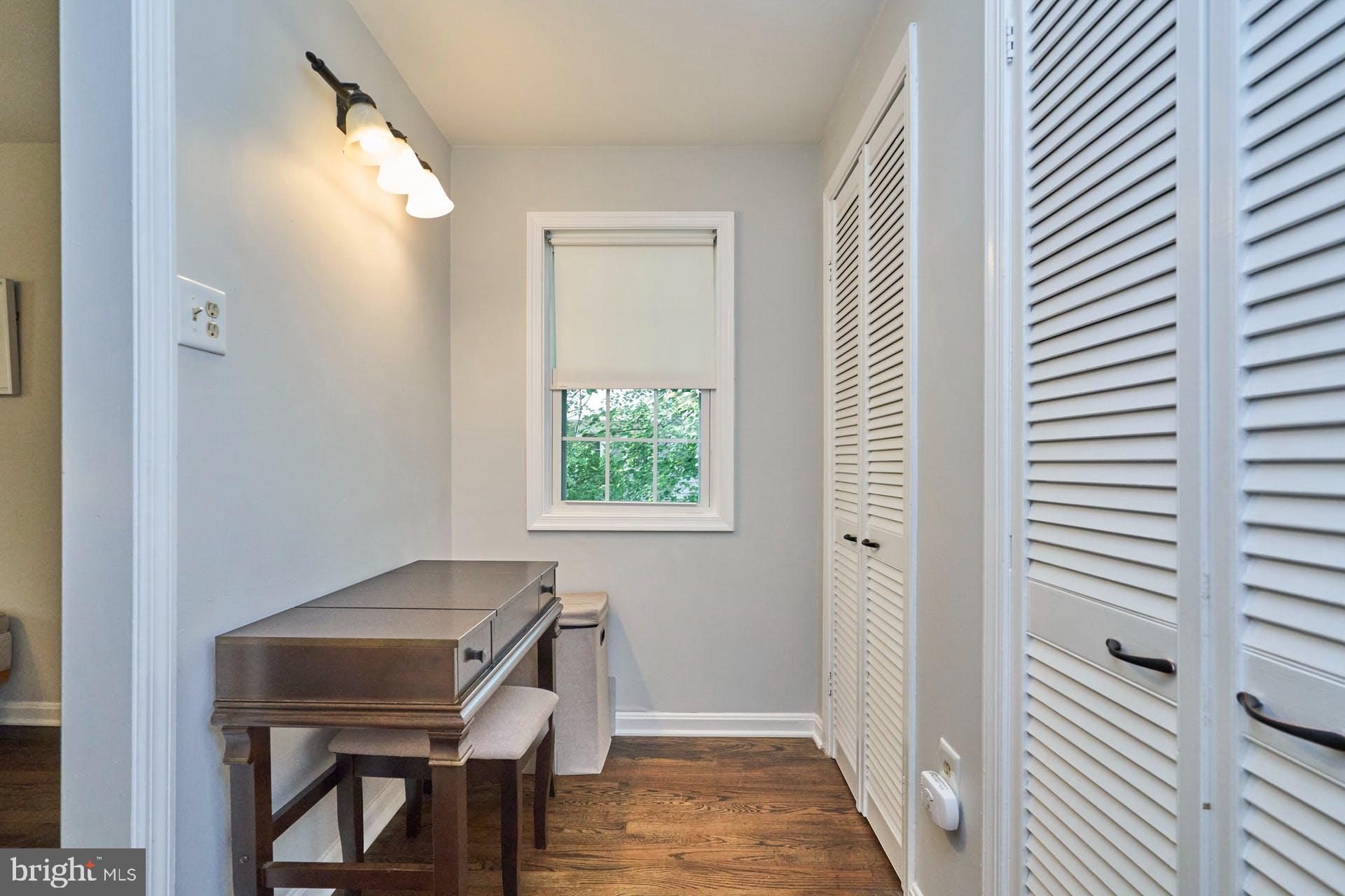 GREENWICH HILL - Residential