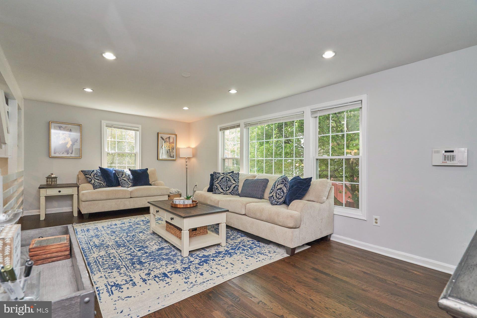 GREENWICH HILL - Residential