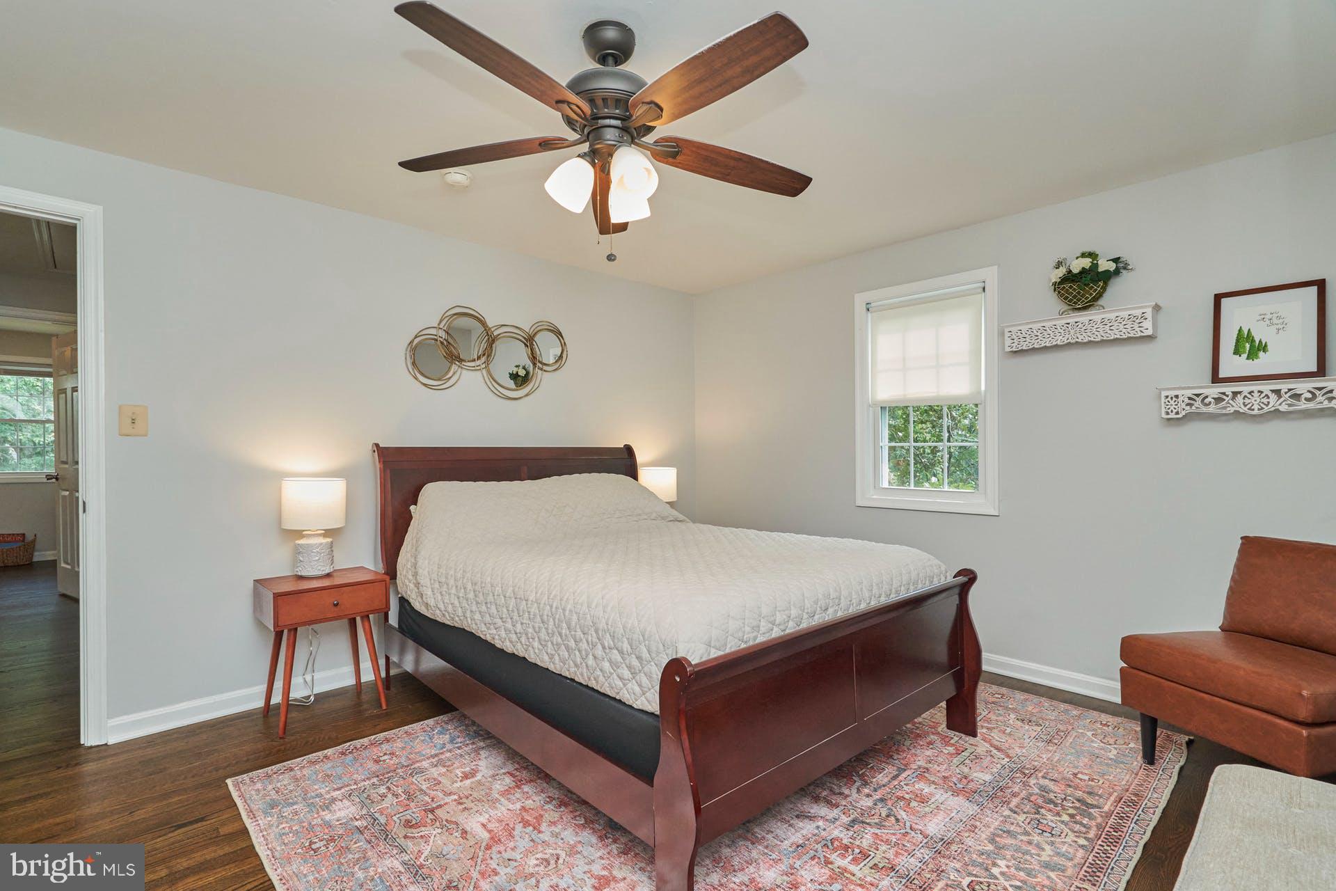 GREENWICH HILL - Residential