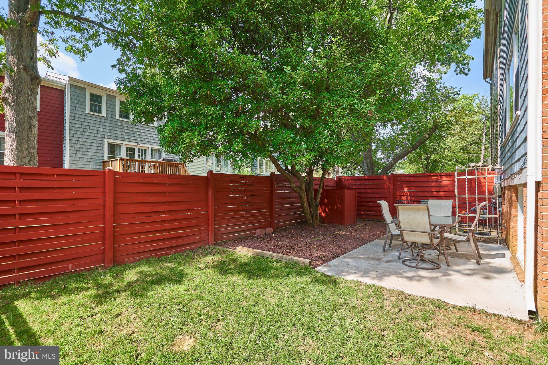 GREENWICH HILL - Residential