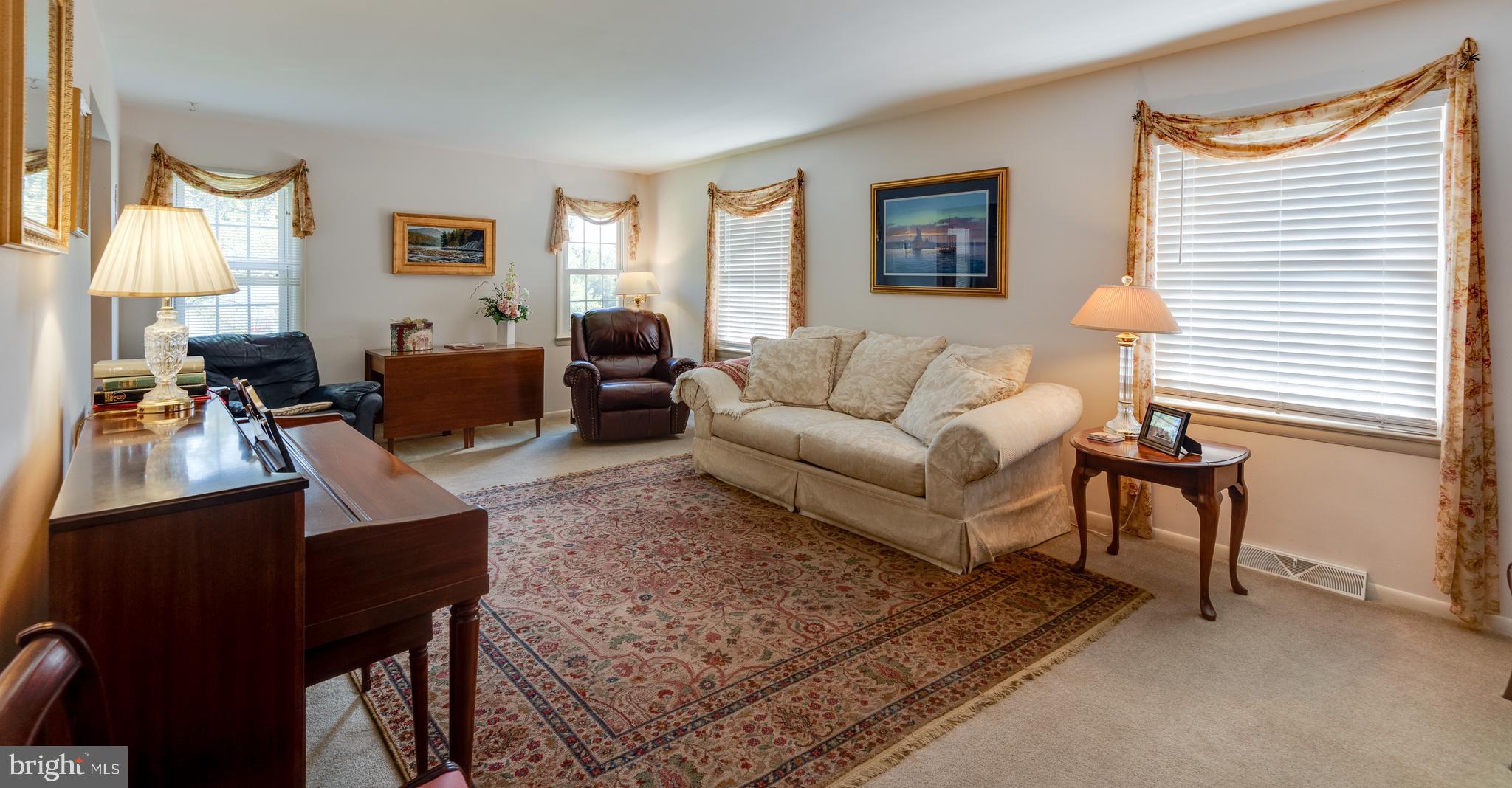 SOCIETY HILL - Residential