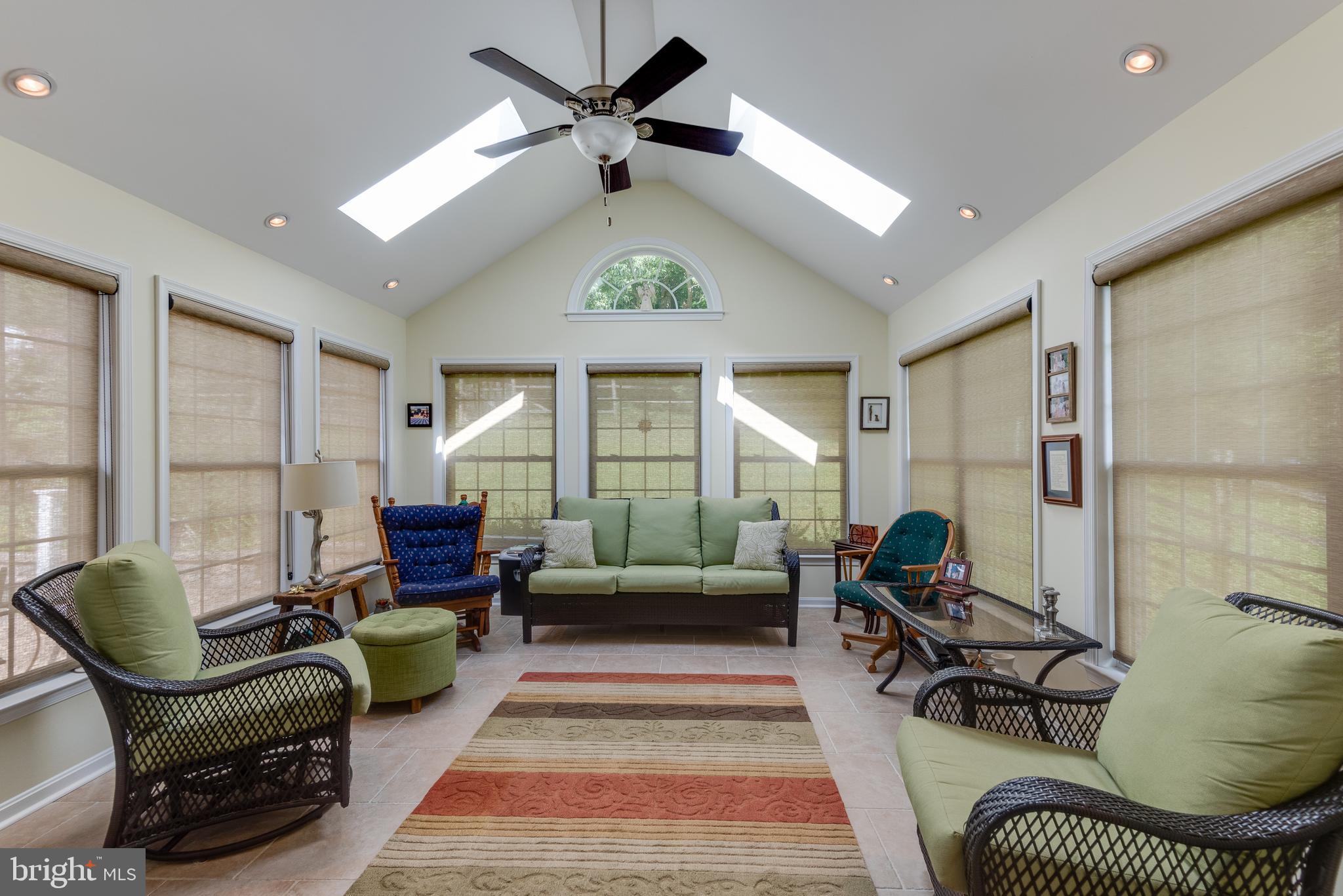 SOCIETY HILL - Residential