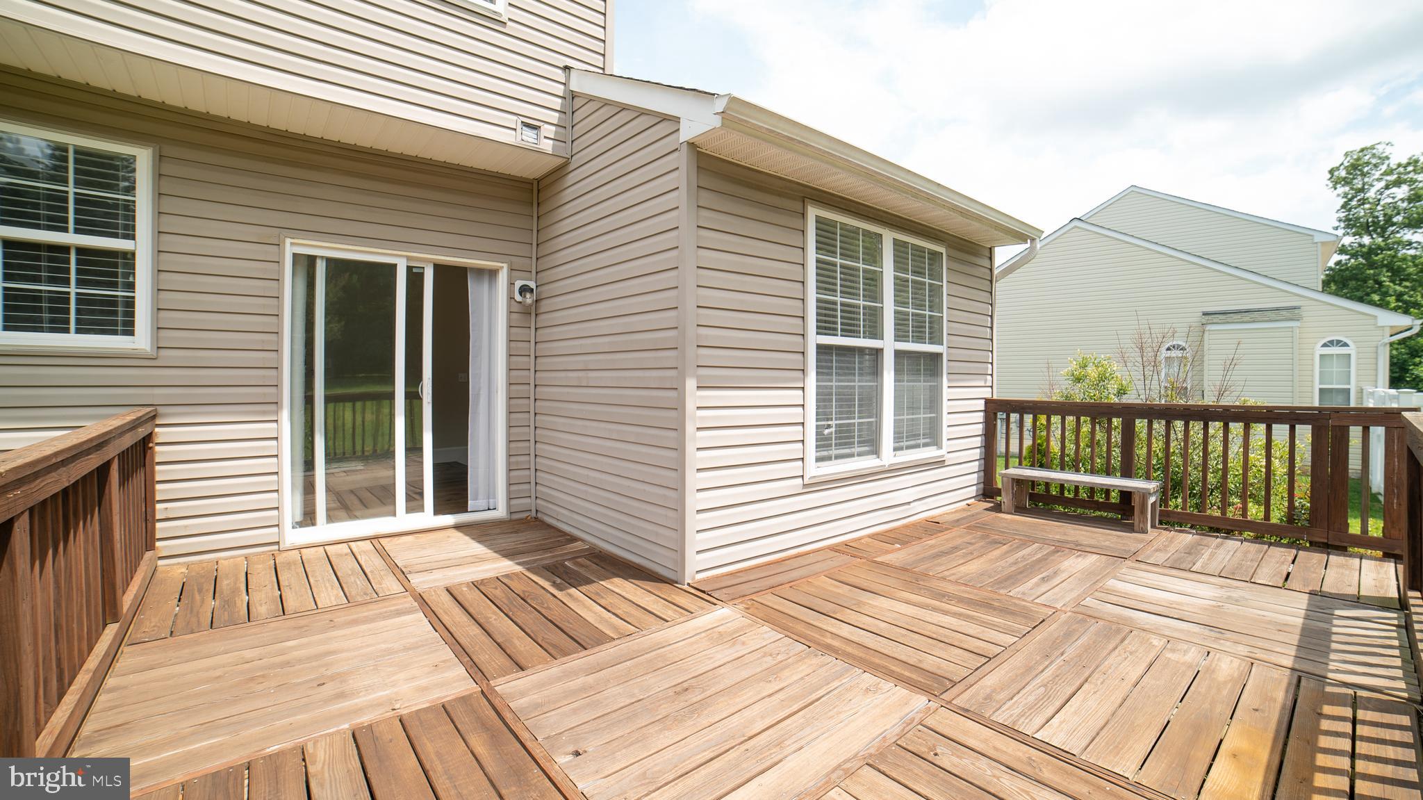 STRAWBERRY HILL EST SUB - Residential