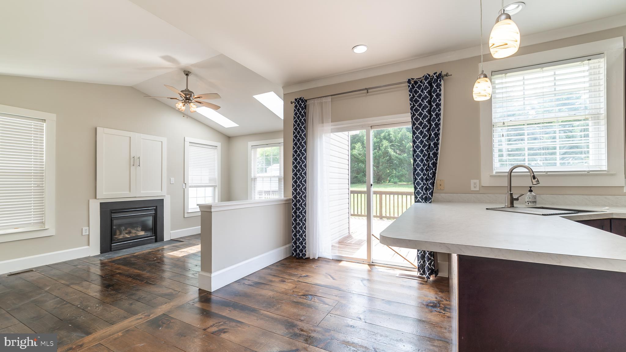 STRAWBERRY HILL EST SUB - Residential