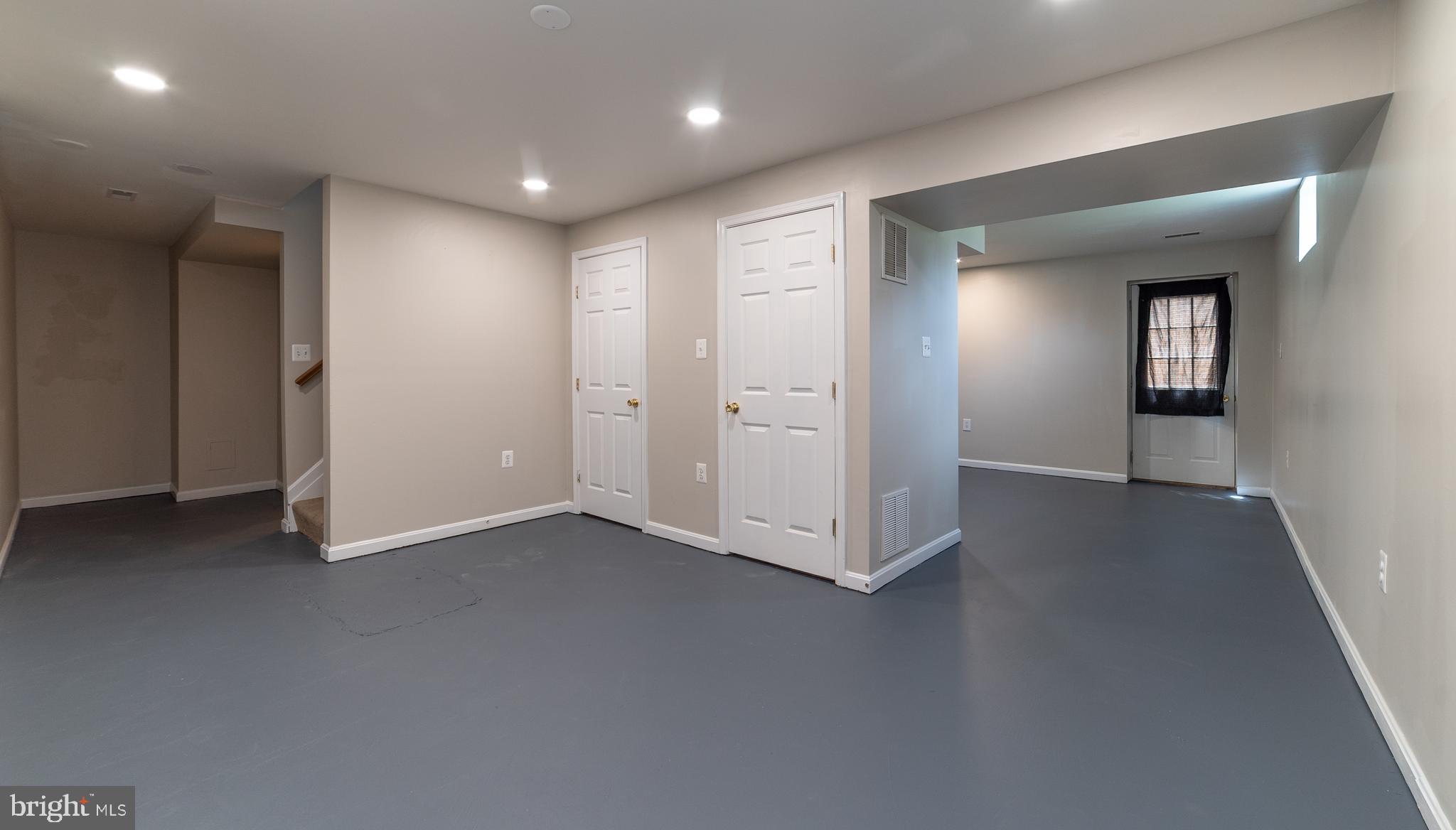 STRAWBERRY HILL EST SUB - Residential