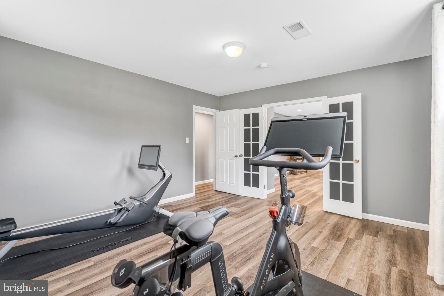 WOODLAWN MANOR - Residential