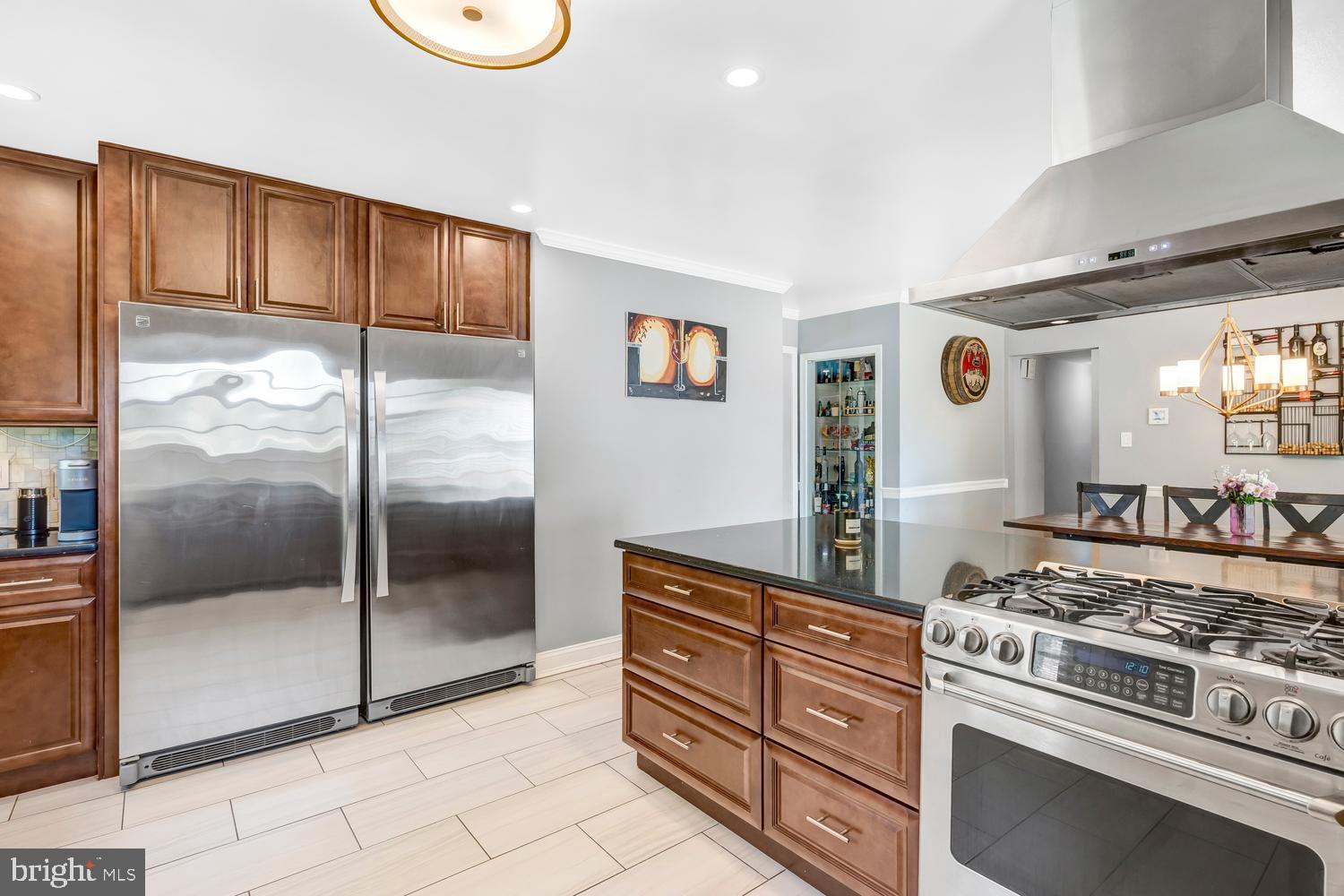 WOODLAWN MANOR - Residential