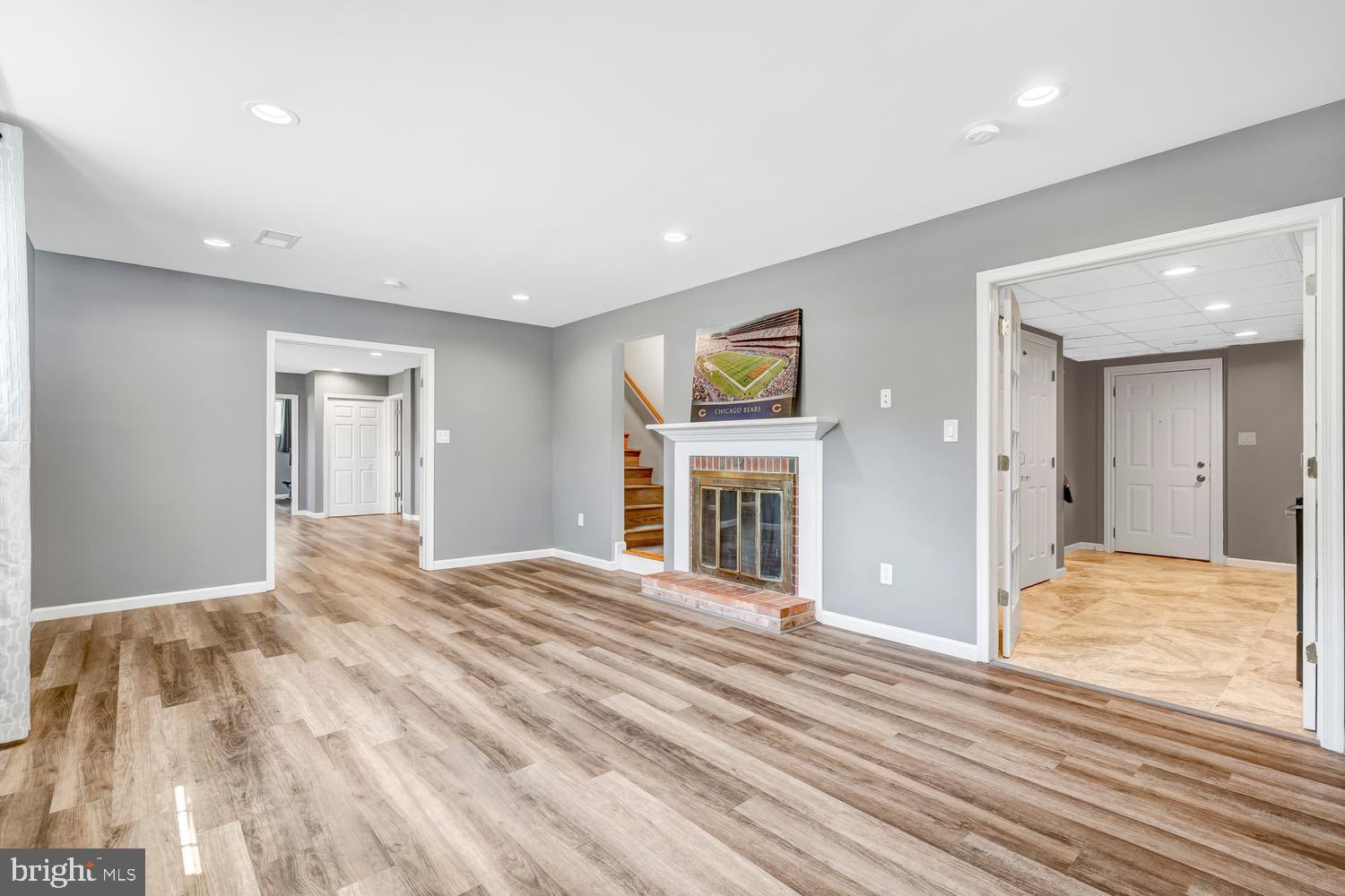 WOODLAWN MANOR - Residential