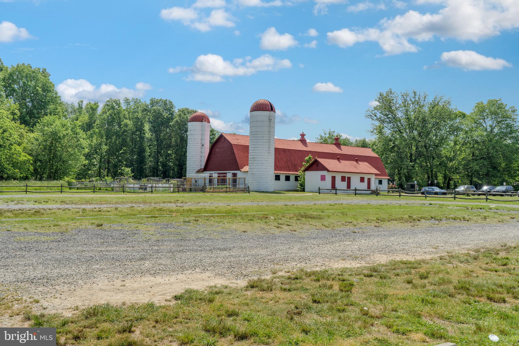 WOODLAWN MANOR - Residential