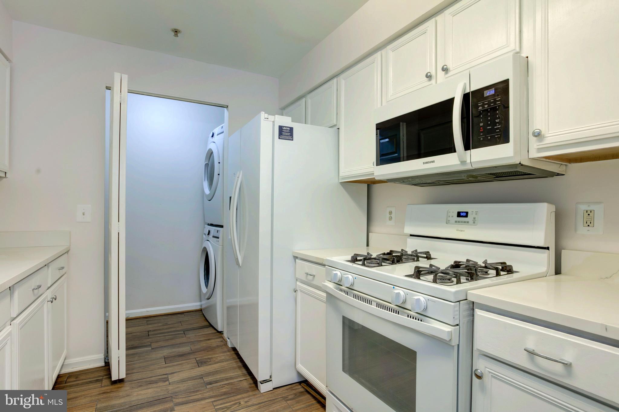 PROSPECT COVE AT LAKESID - Residential