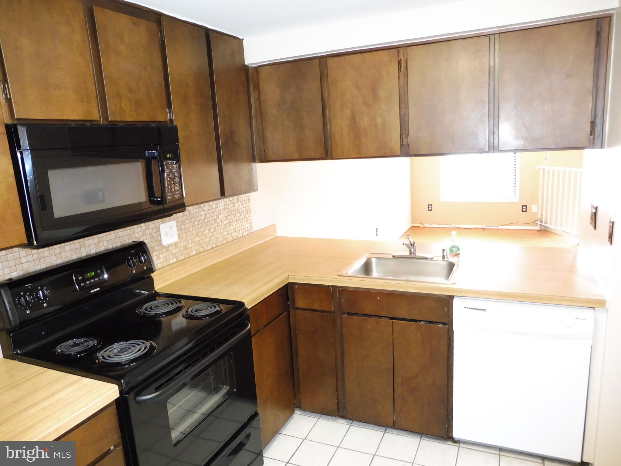 THOMAS CHOICE WEST - Residential Lease