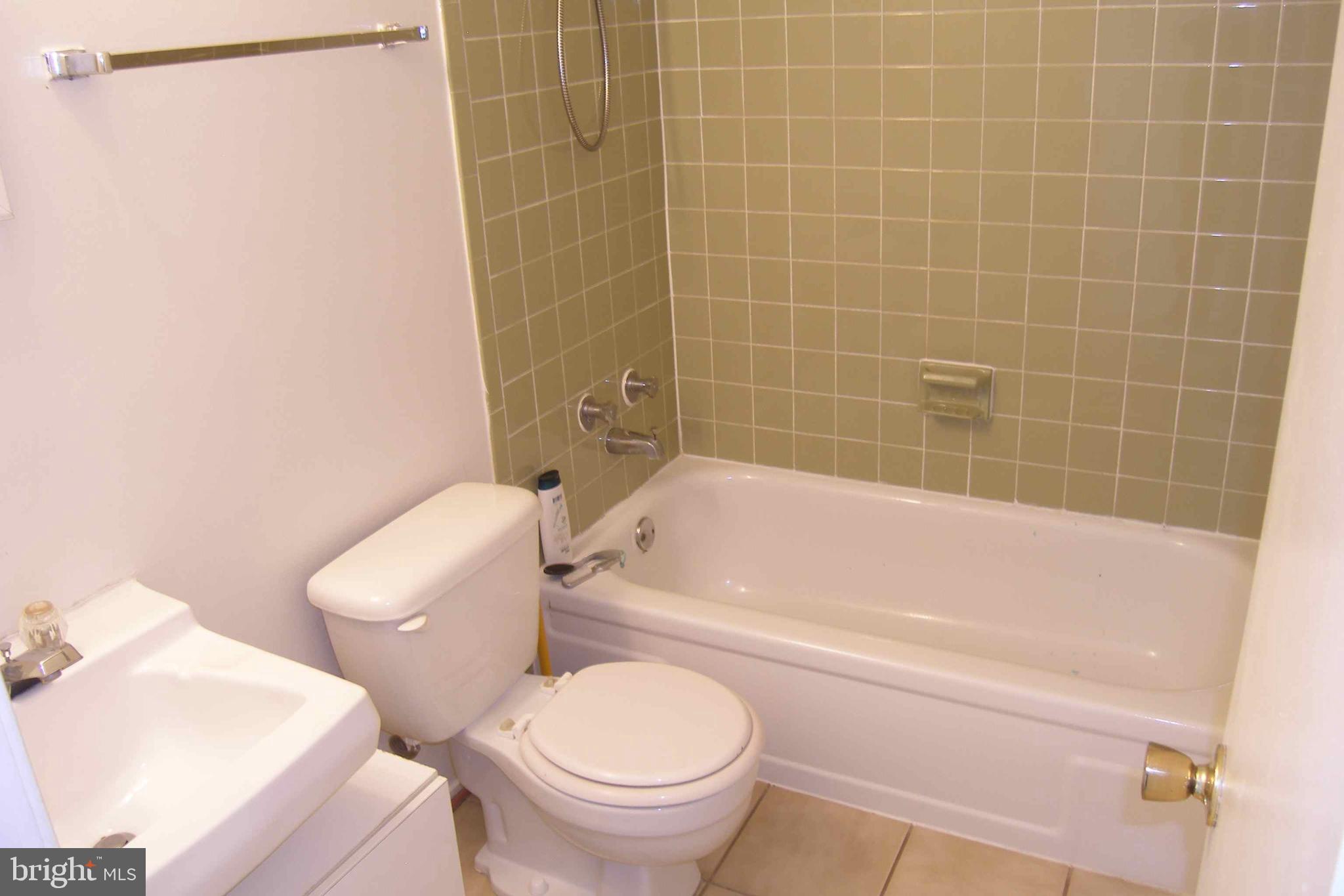 THOMAS CHOICE WEST - Residential Lease