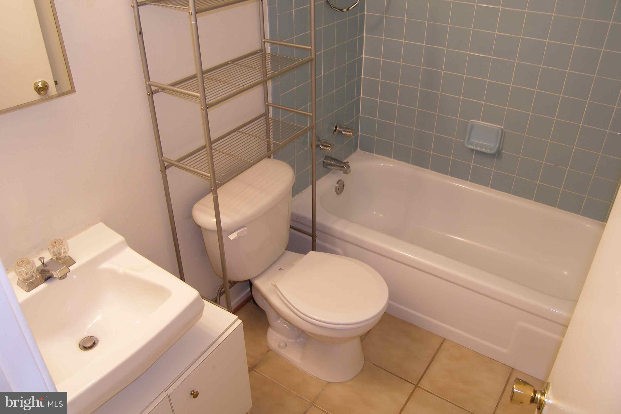 THOMAS CHOICE WEST - Residential Lease