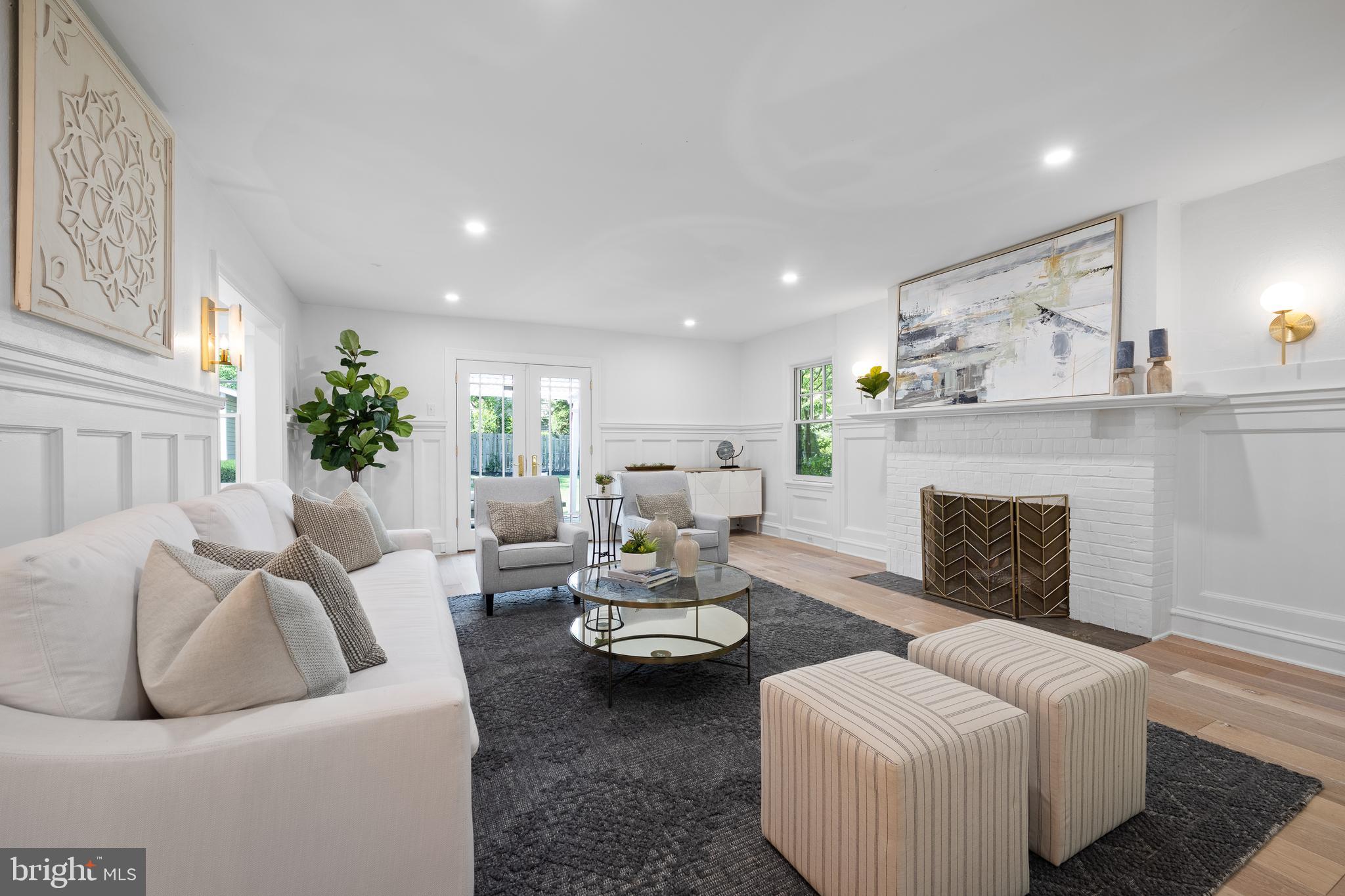 DOWNTOWN WAYNE - Residential