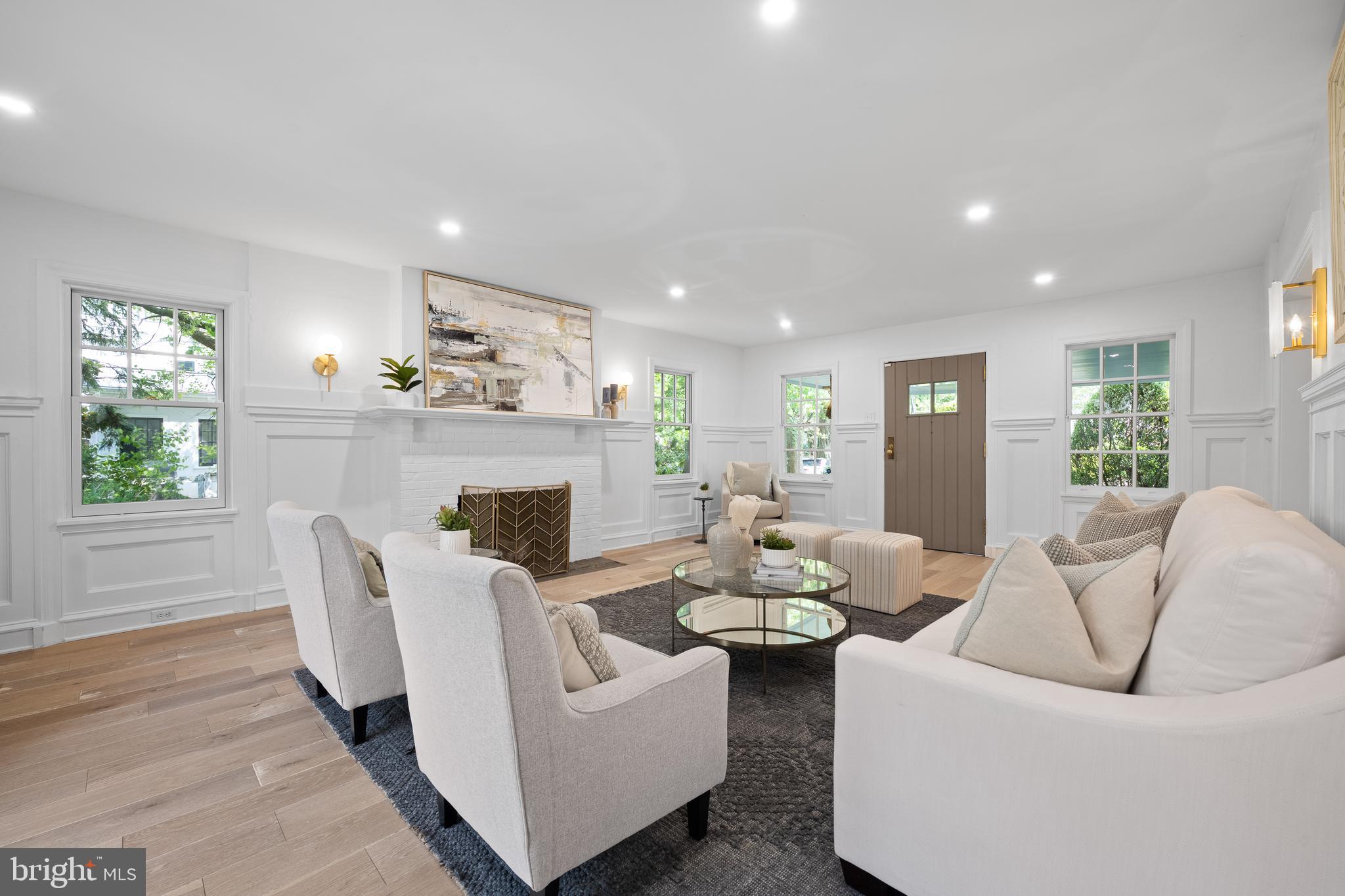 DOWNTOWN WAYNE - Residential