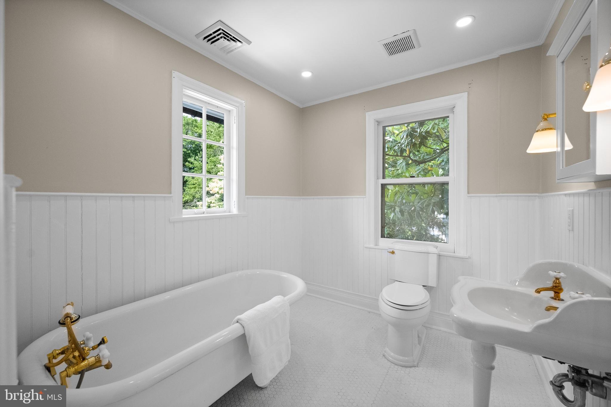 DOWNTOWN WAYNE - Residential